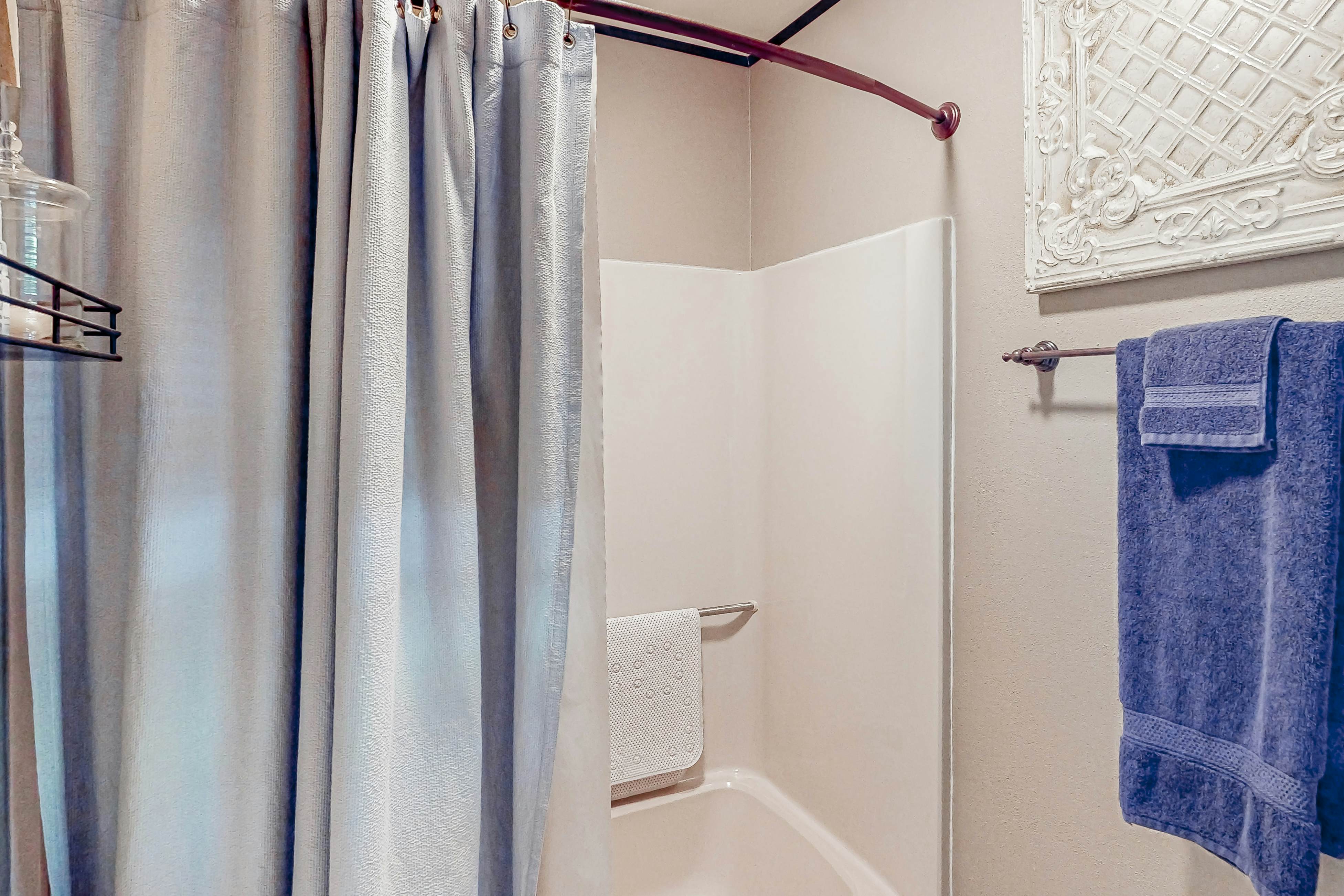 Apple Valley Treetop Villa