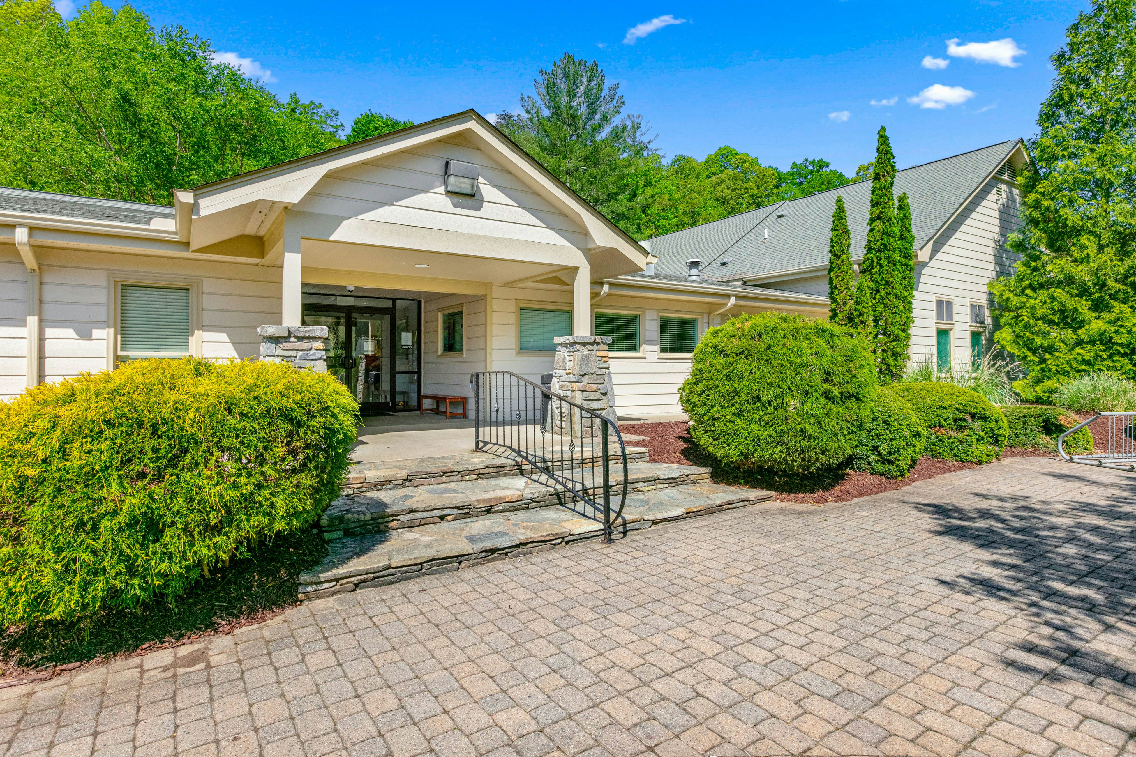 Apple Valley Treetop Villa 0 BD Lake Lure, NC Vacation Rental Vacasa