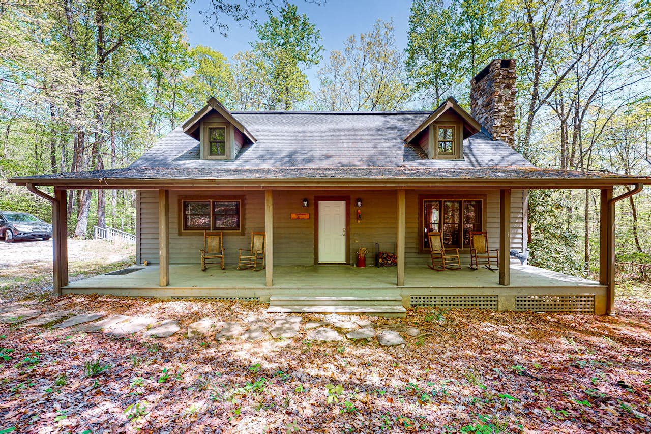 Serenity Cabin 3 BD Saluda, NC Vacation Rental Vacasa
