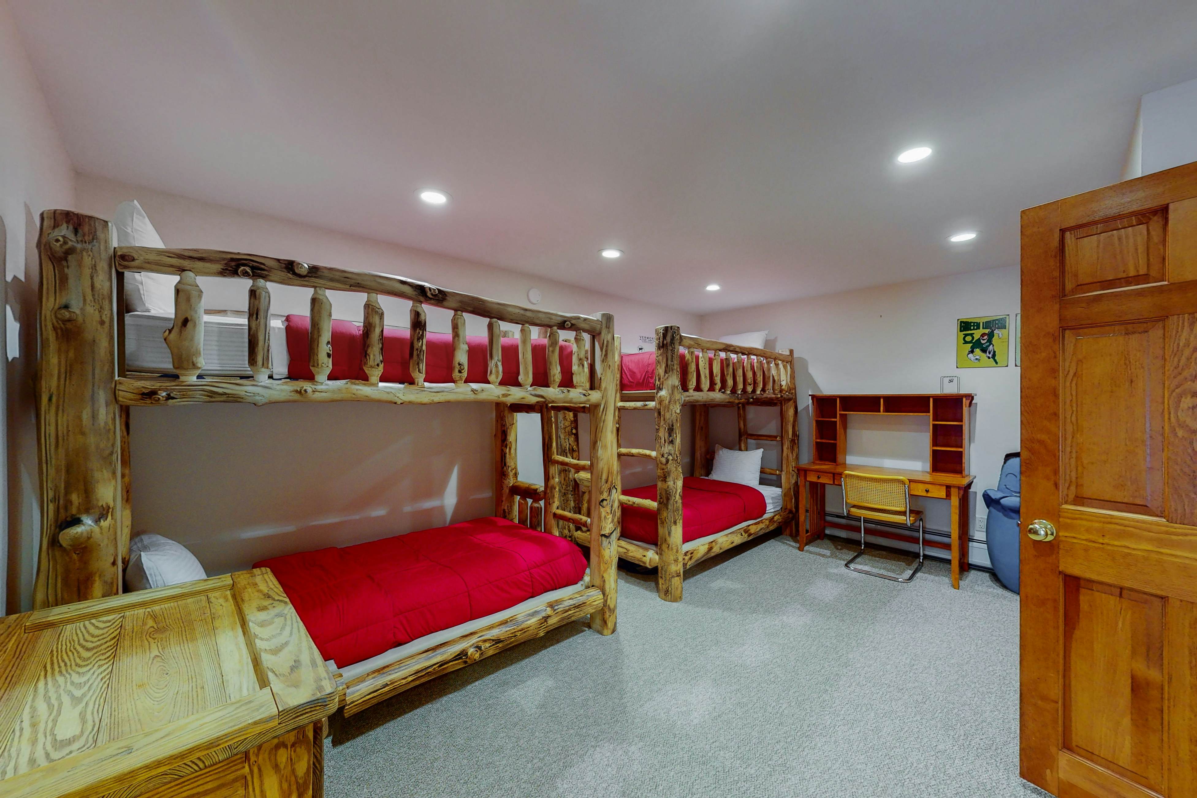 Sachem Slopeside - Okemo Trailside 21B