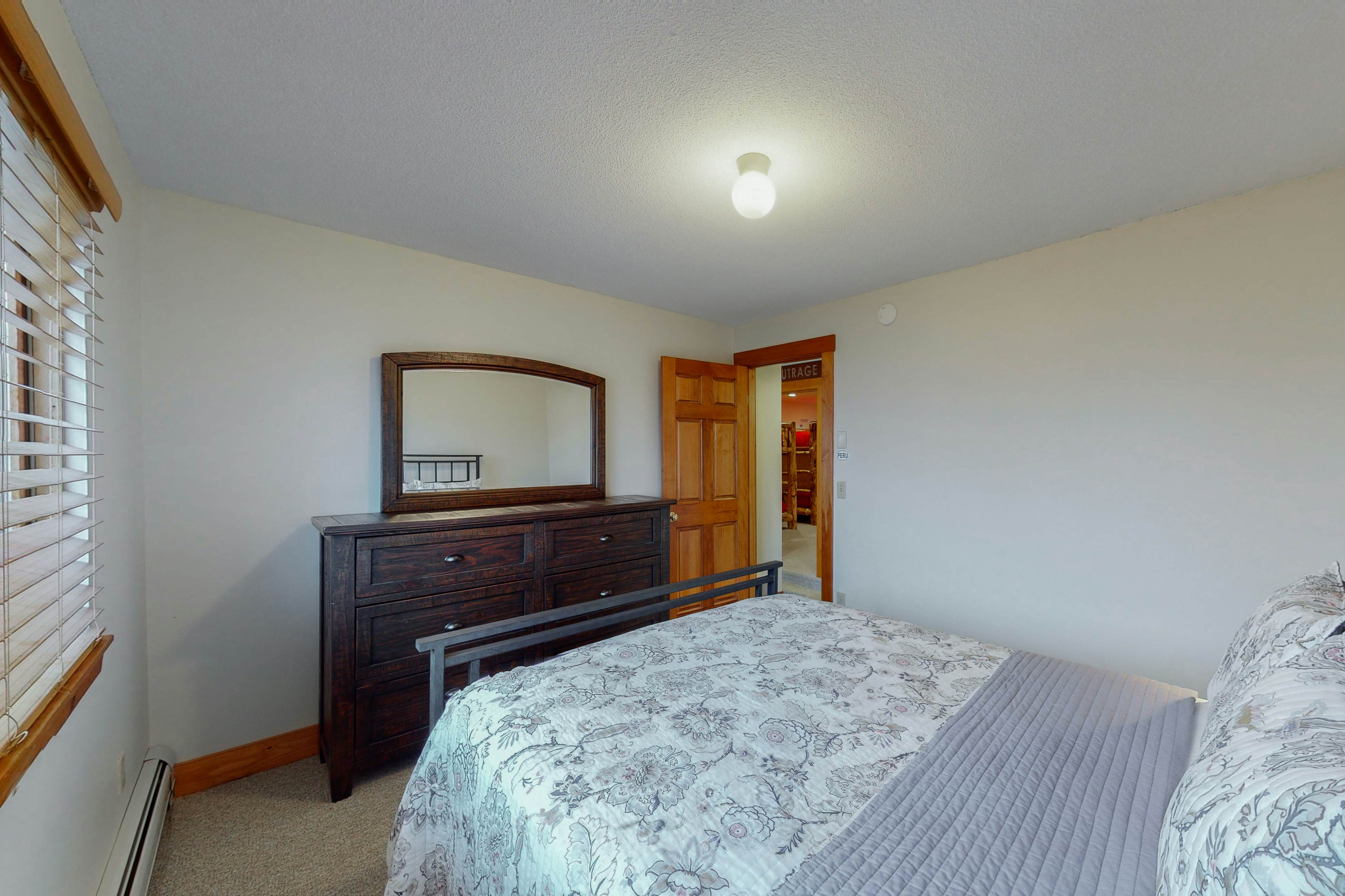 Sachem Slopeside - Okemo Trailside 21B