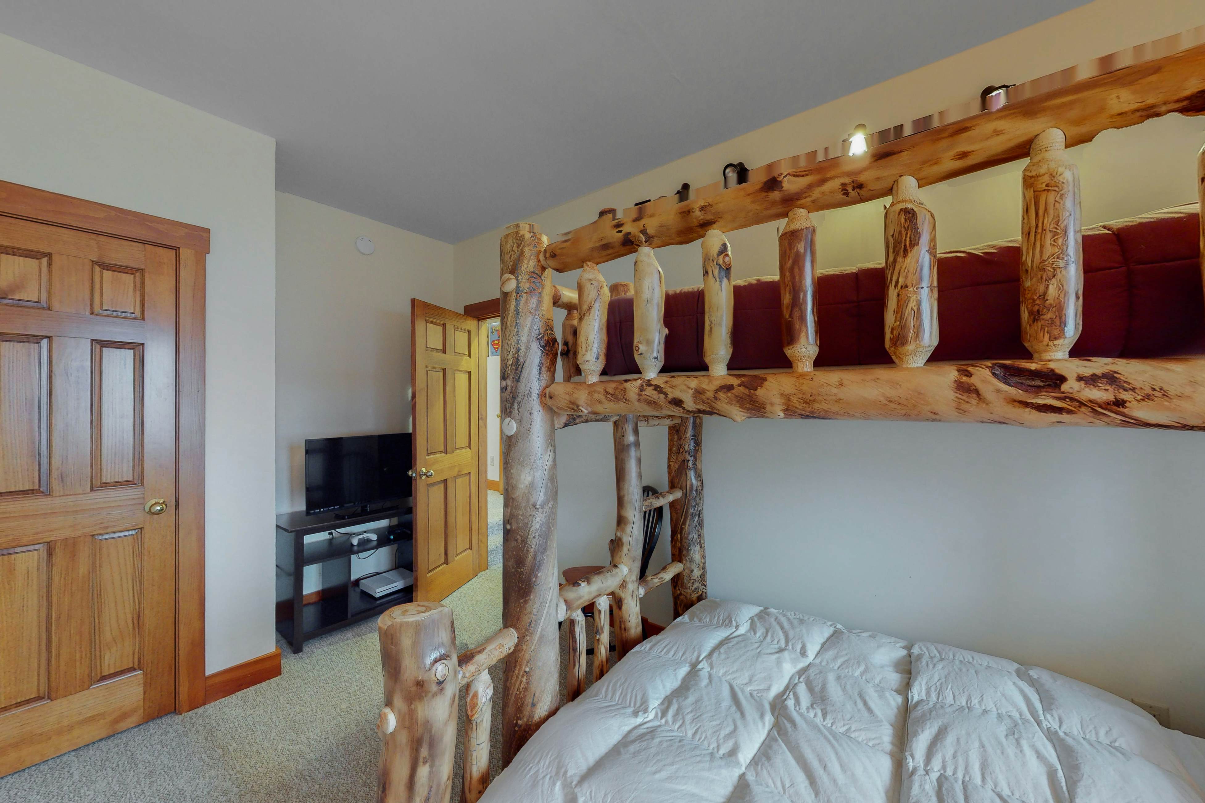 Sachem Slopeside - Okemo Trailside 21B