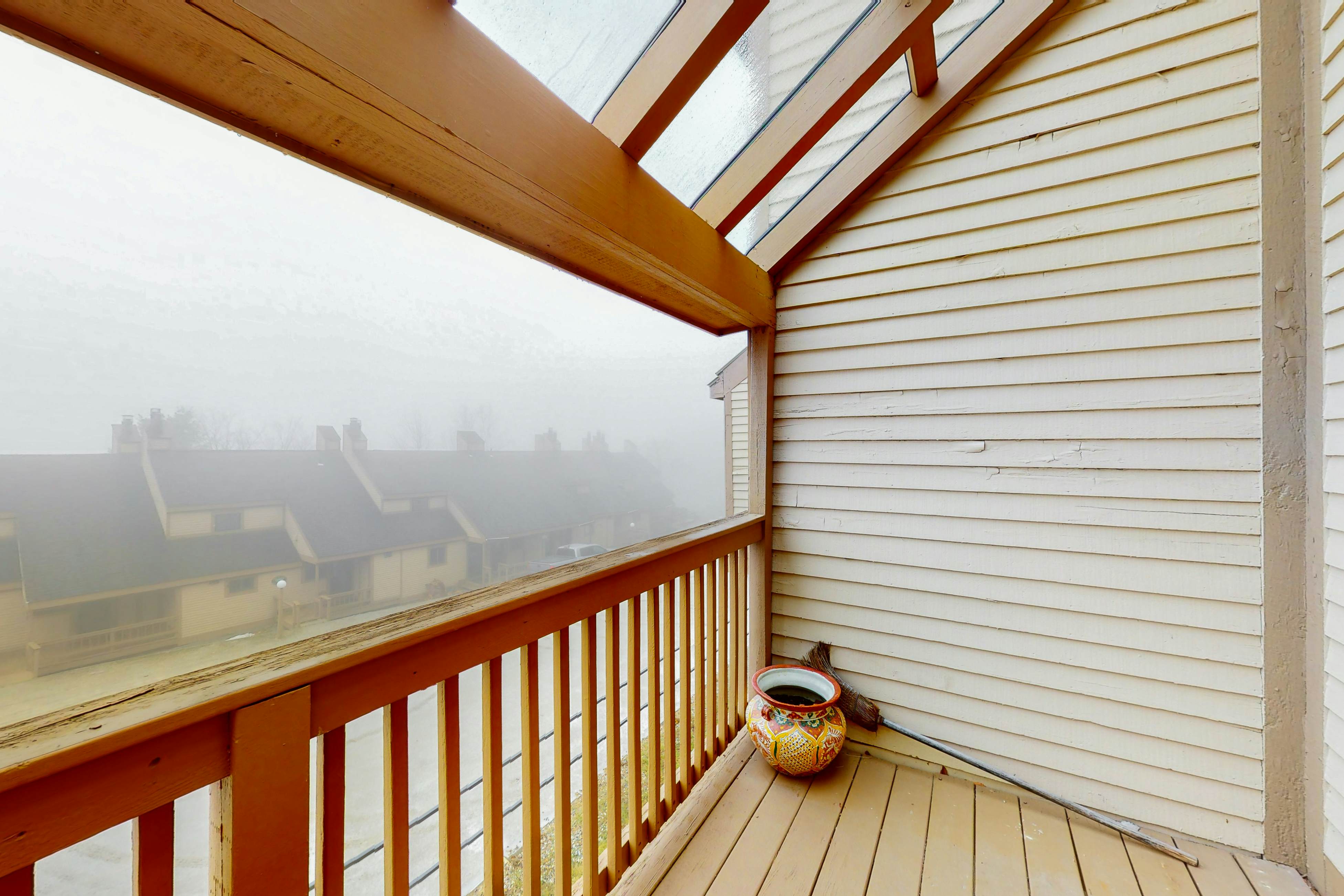 Sachem Slopeside - Okemo Trailside 21B