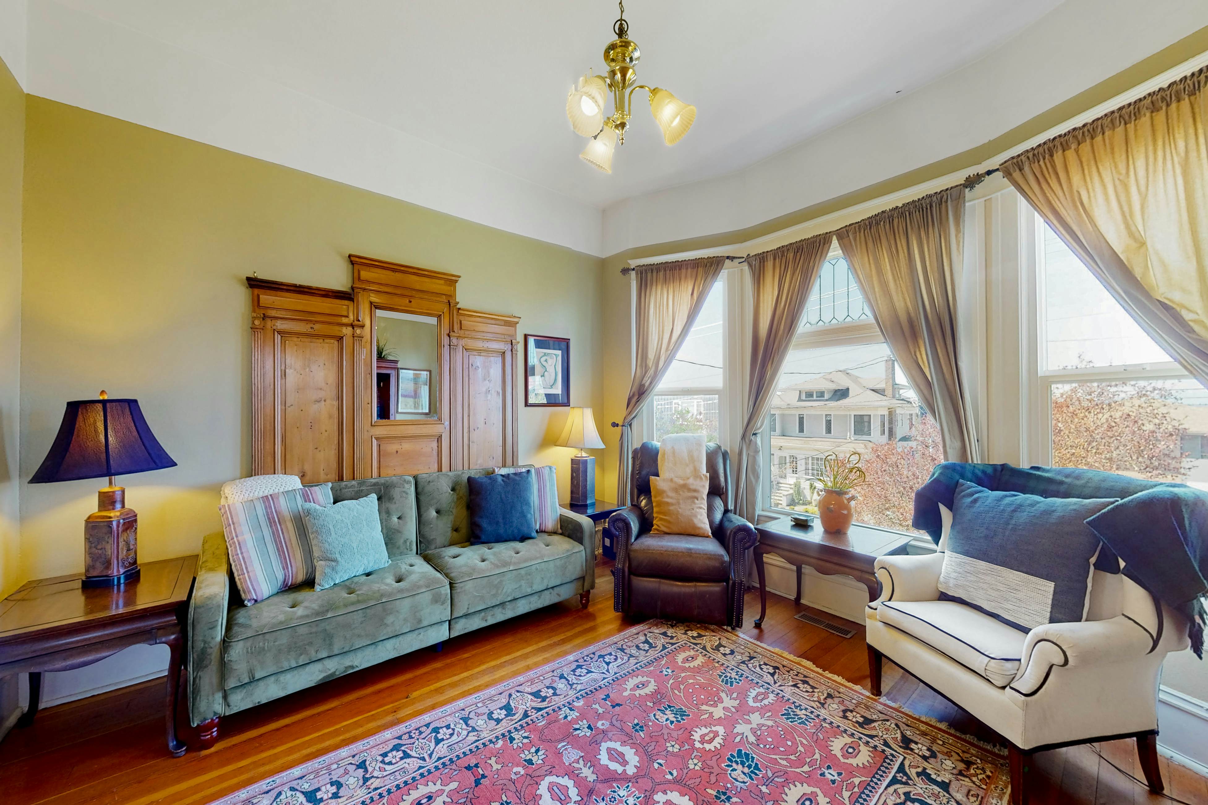 Seattle Vacation Rentals, Vacation Homes Vacasa