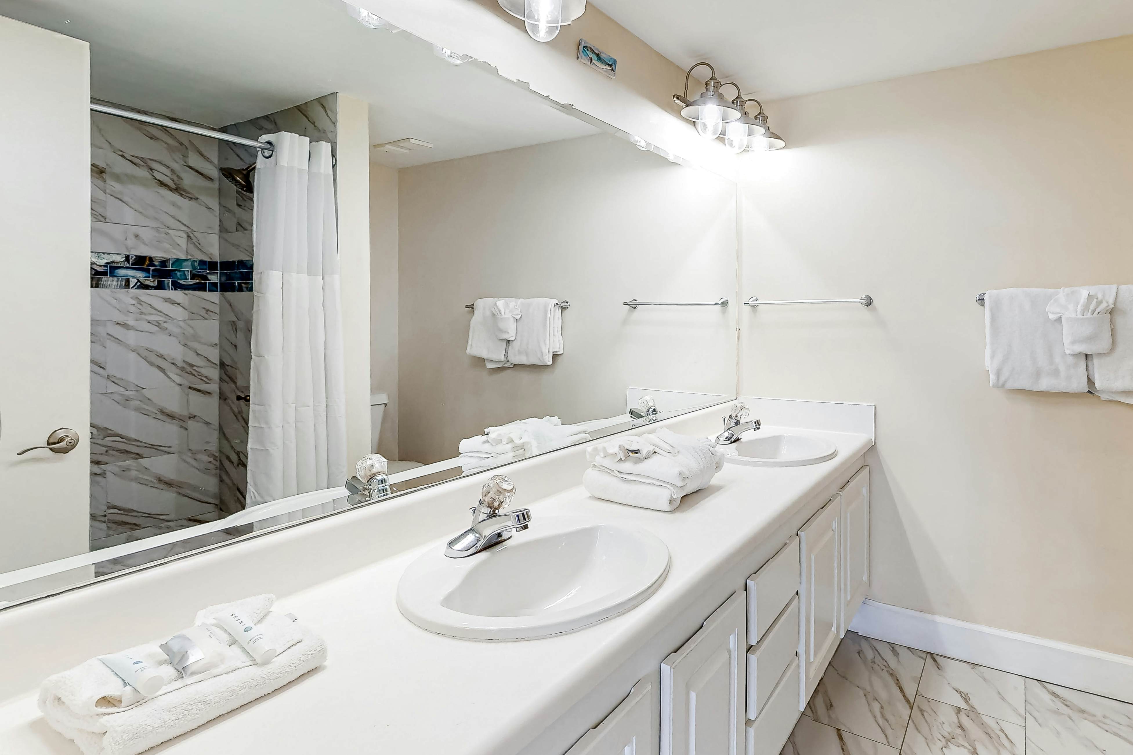 Pinnacle Port B3-506