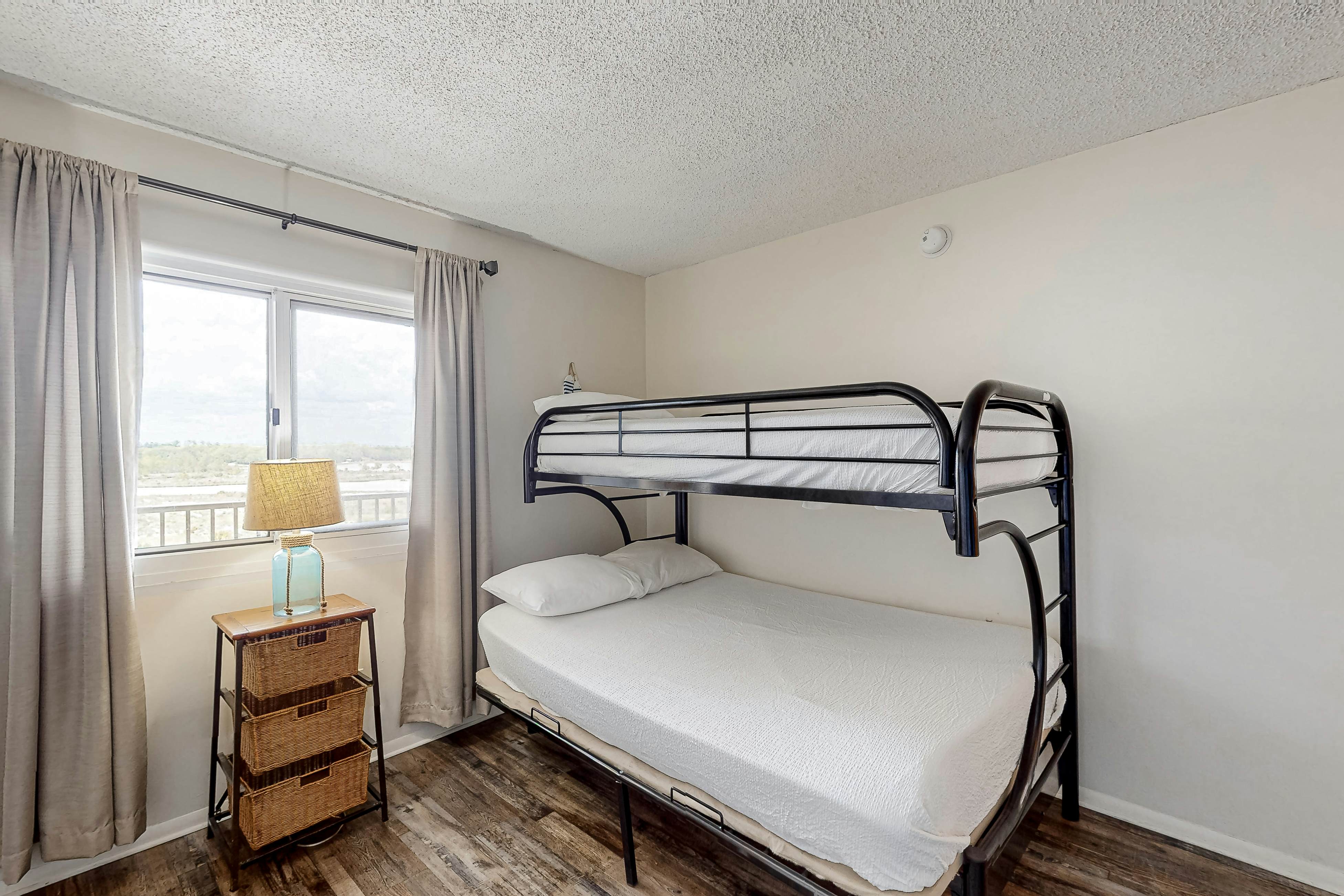 Pinnacle Port B3-506