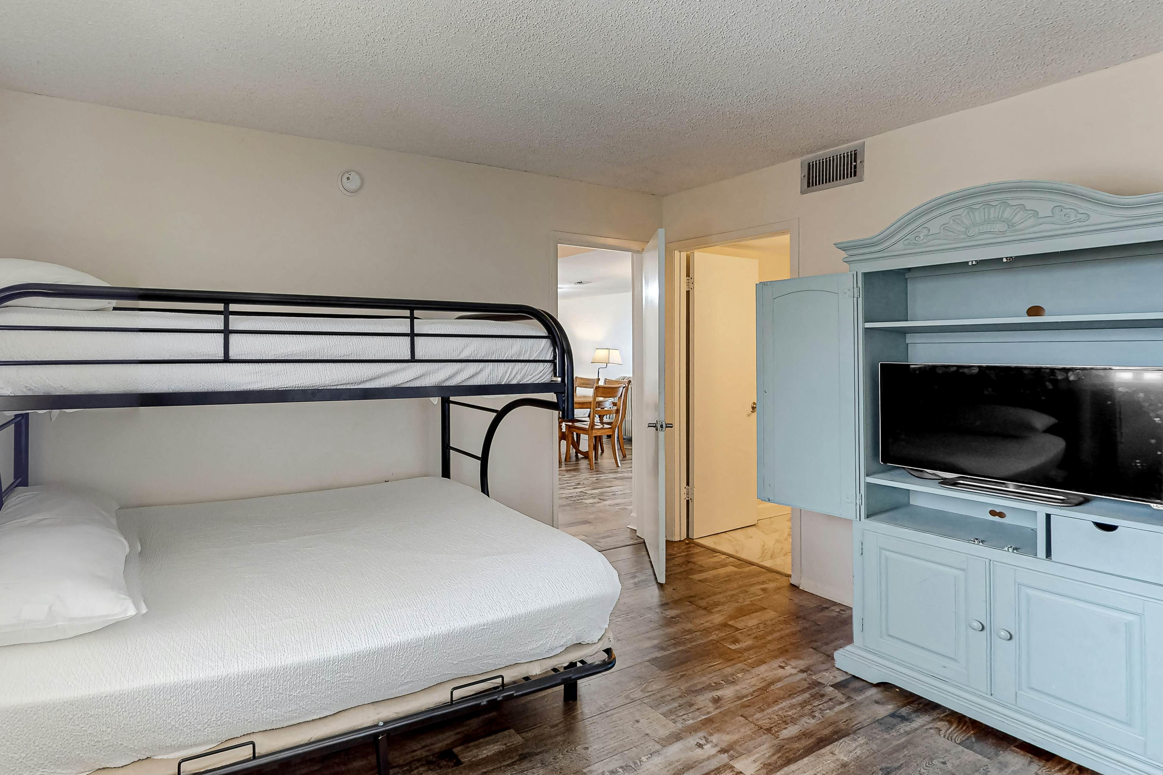 Pinnacle Port B3-506