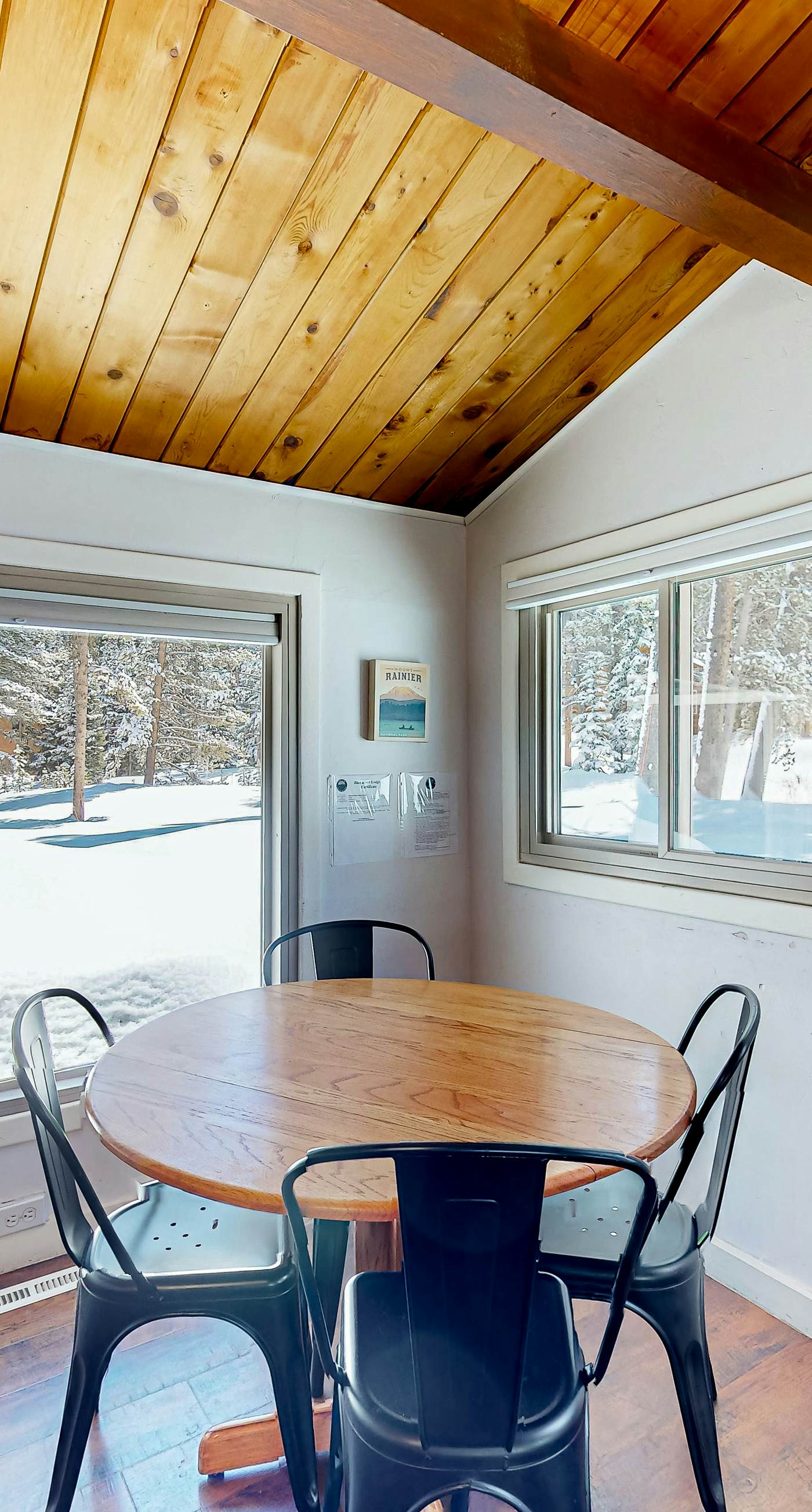 Fox Den-Mountain Luxe