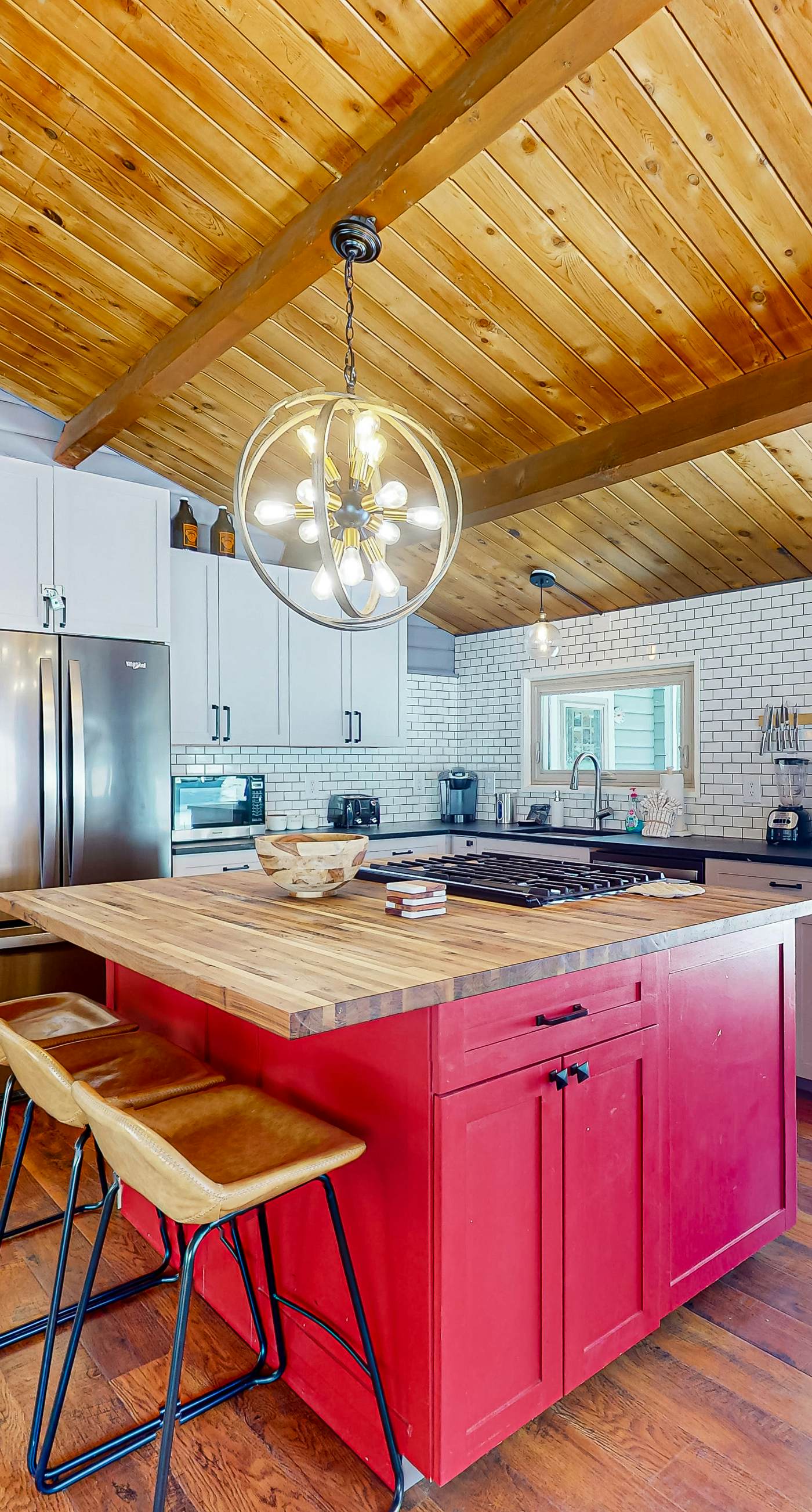 Fox Den-Mountain Luxe