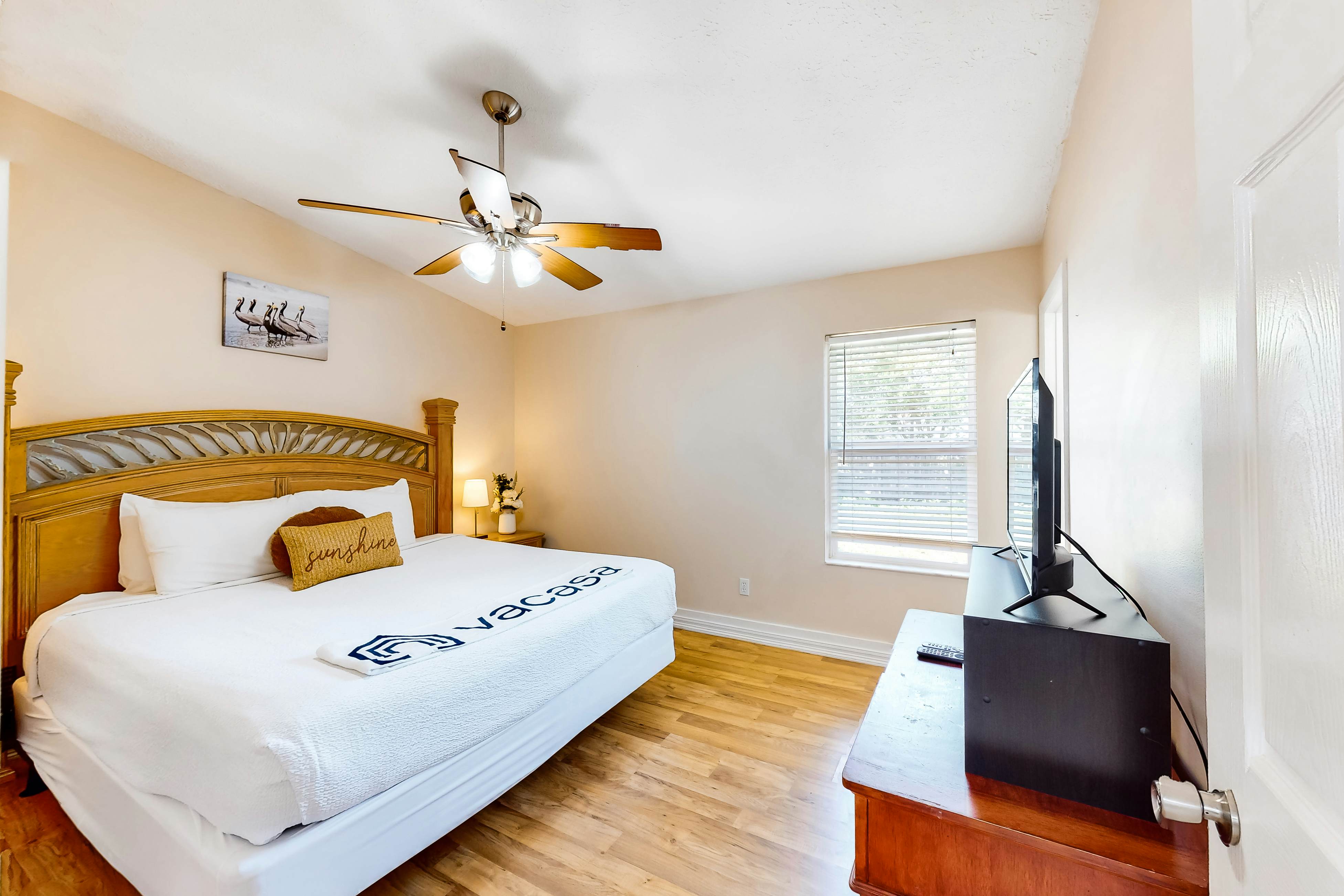 Happy Pelican Cottage