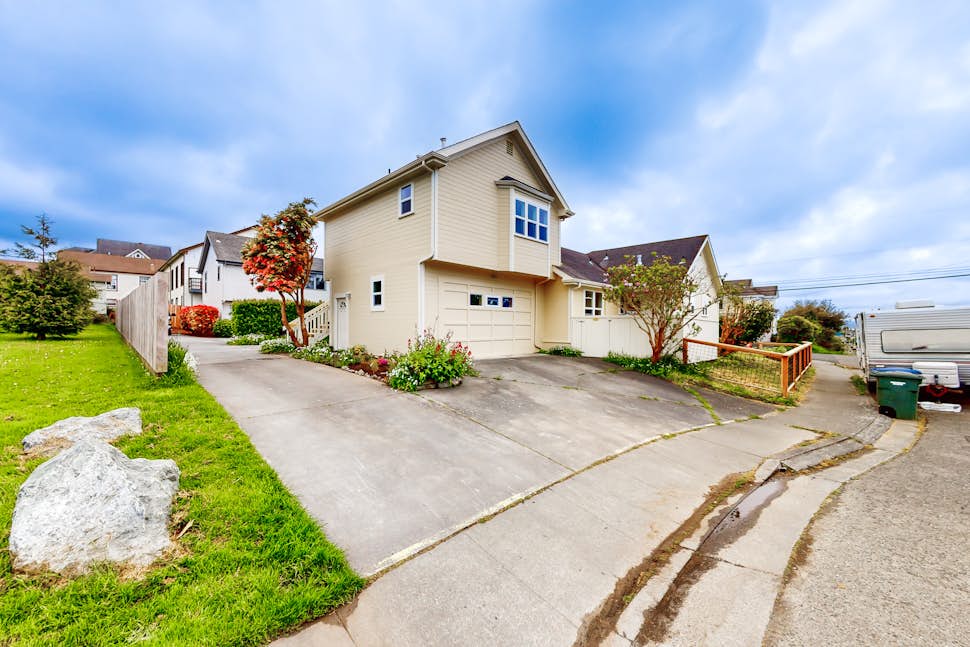 Park View 1 BD Arcata, CA Vacation Rental Vacasa