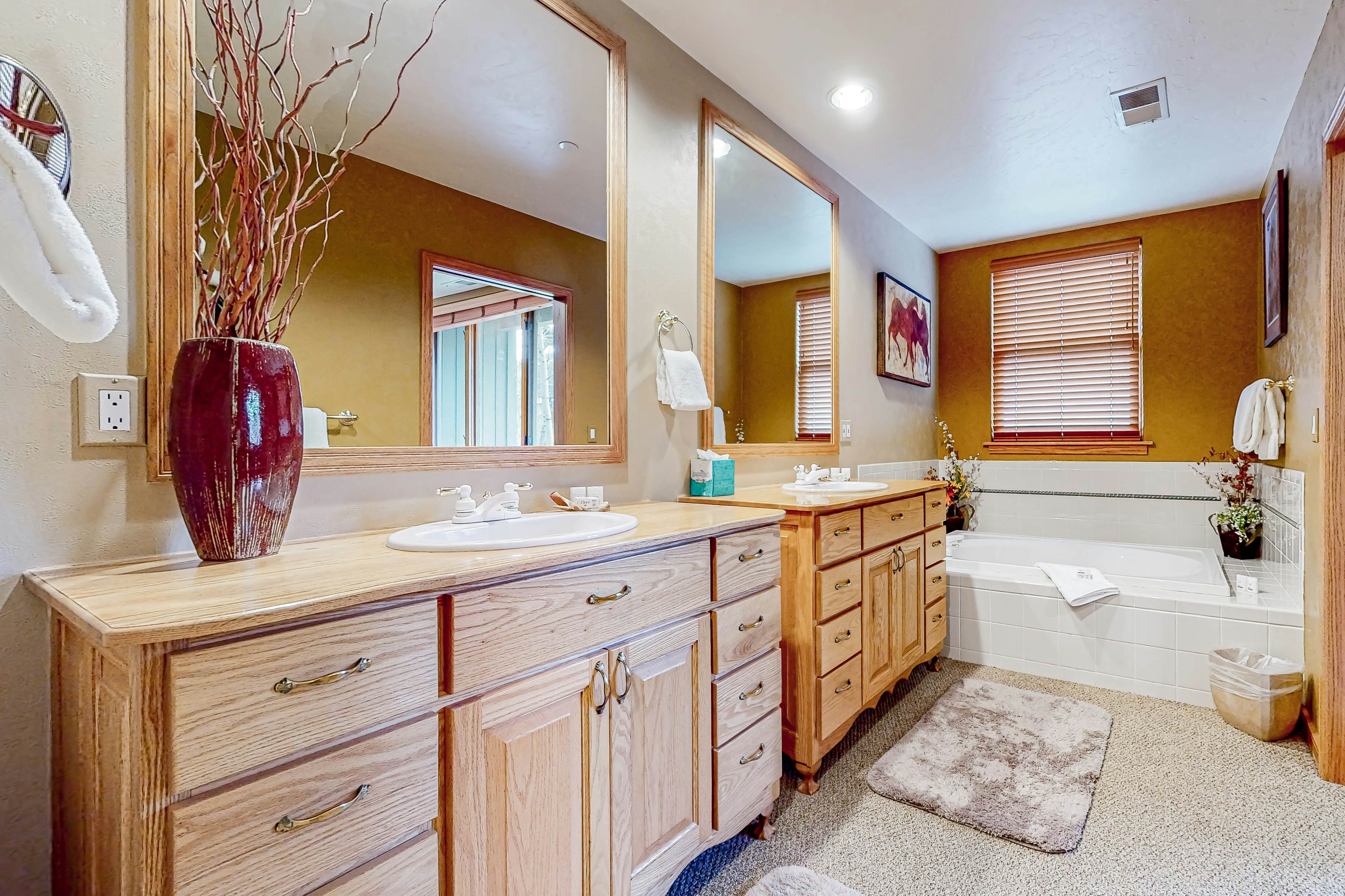 Evergreen Retreat, Unit 101