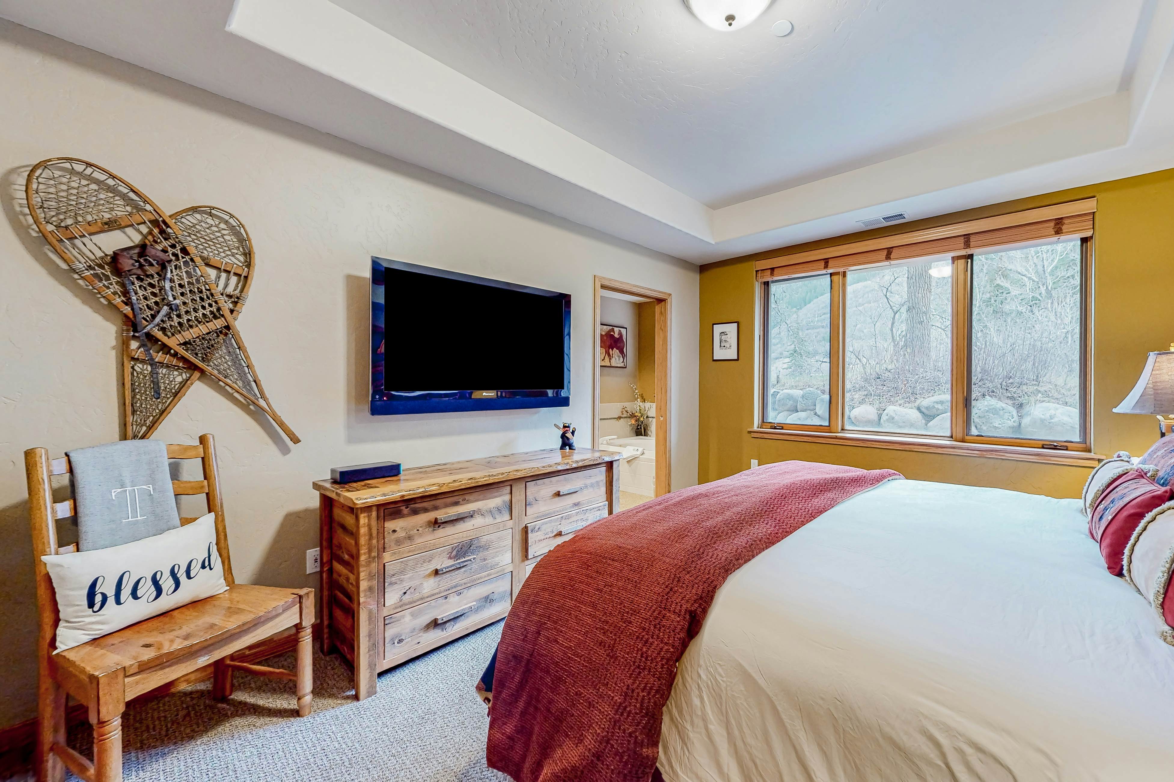 Evergreen Retreat, Unit 101