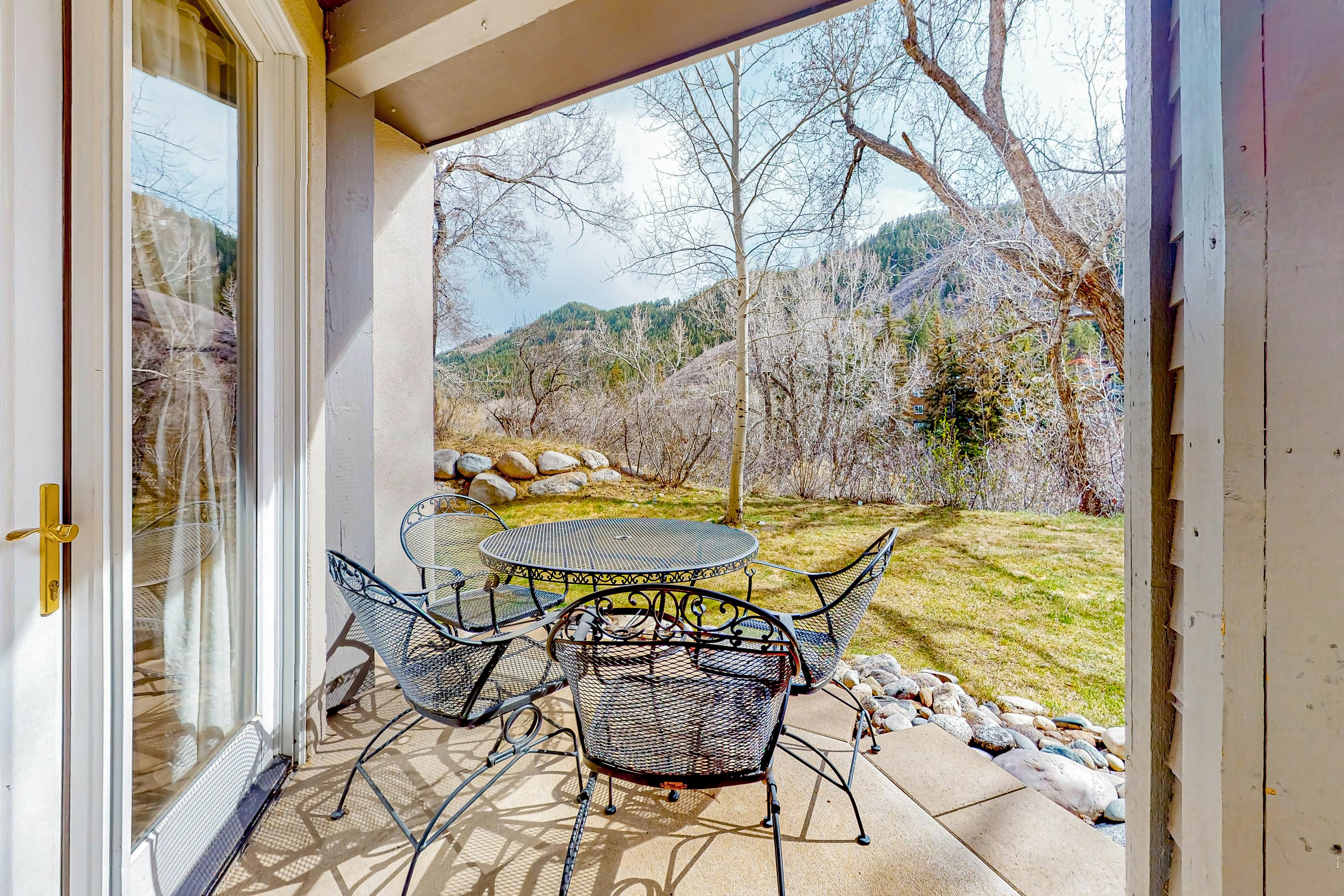 Evergreen Retreat, Unit 101