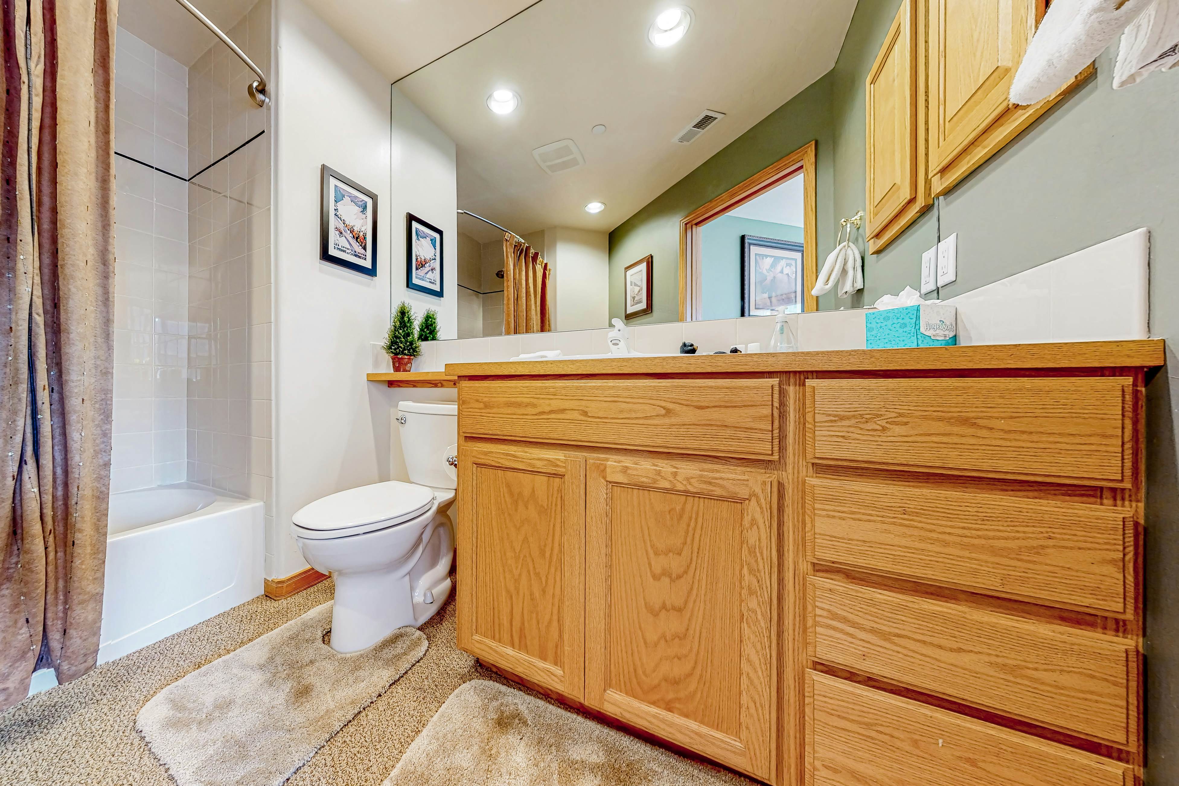 Evergreen Retreat, Unit 101