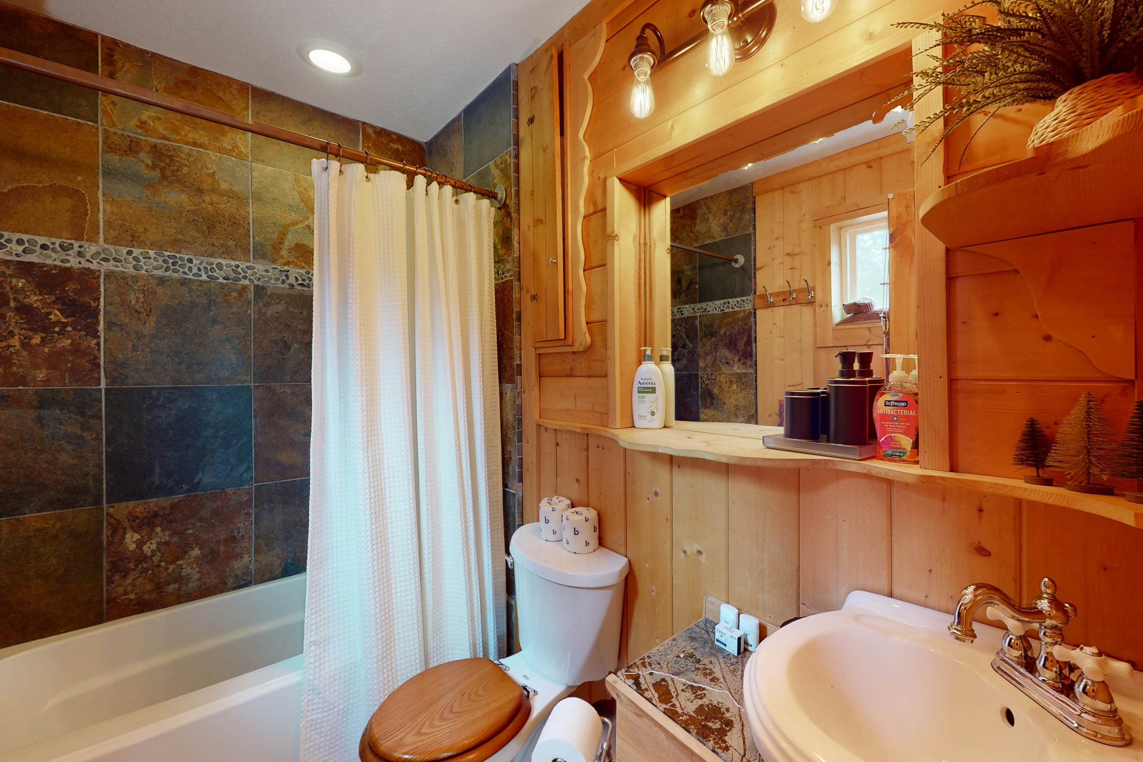 Pine Lantern Retreat