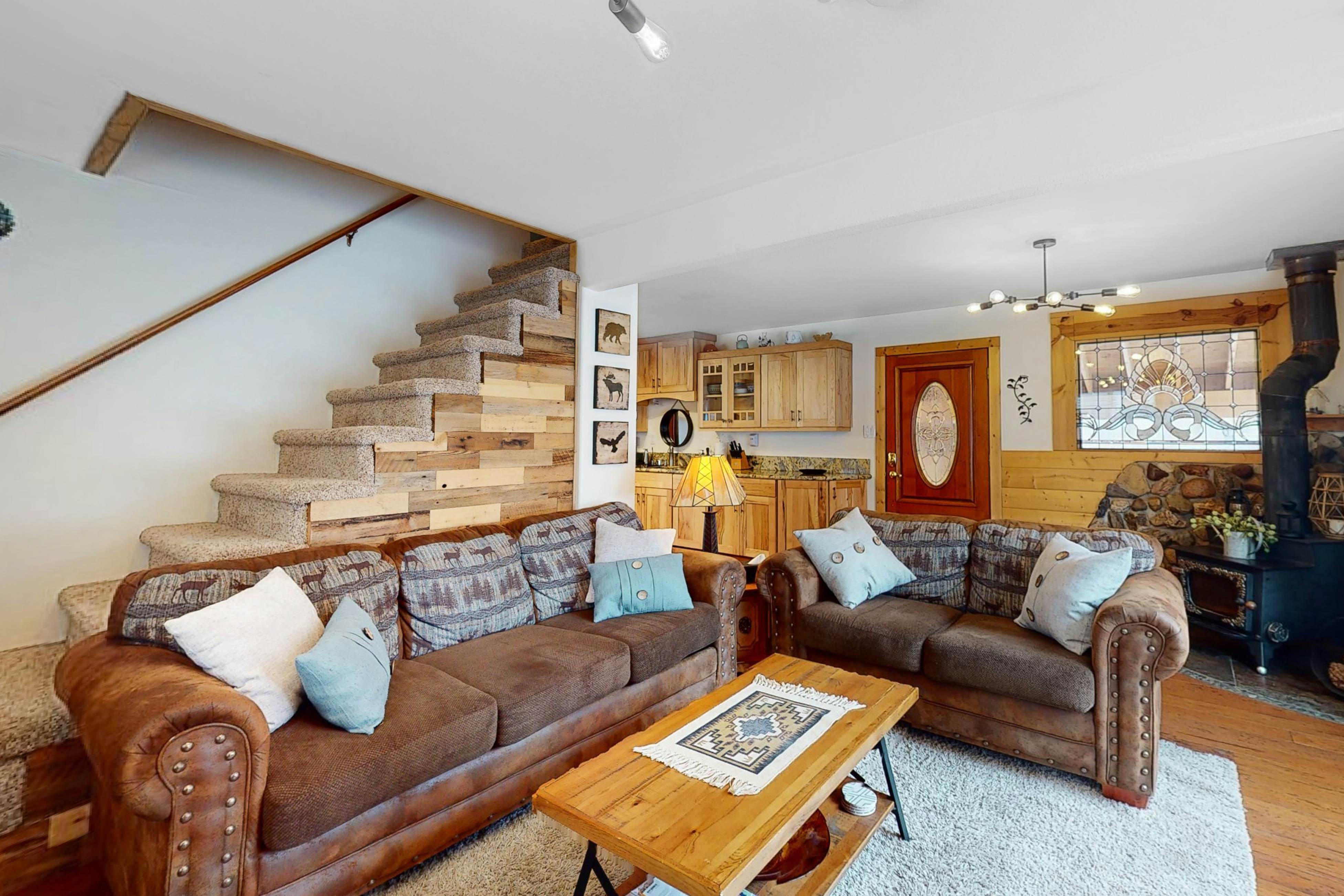 Pine Lantern Retreat