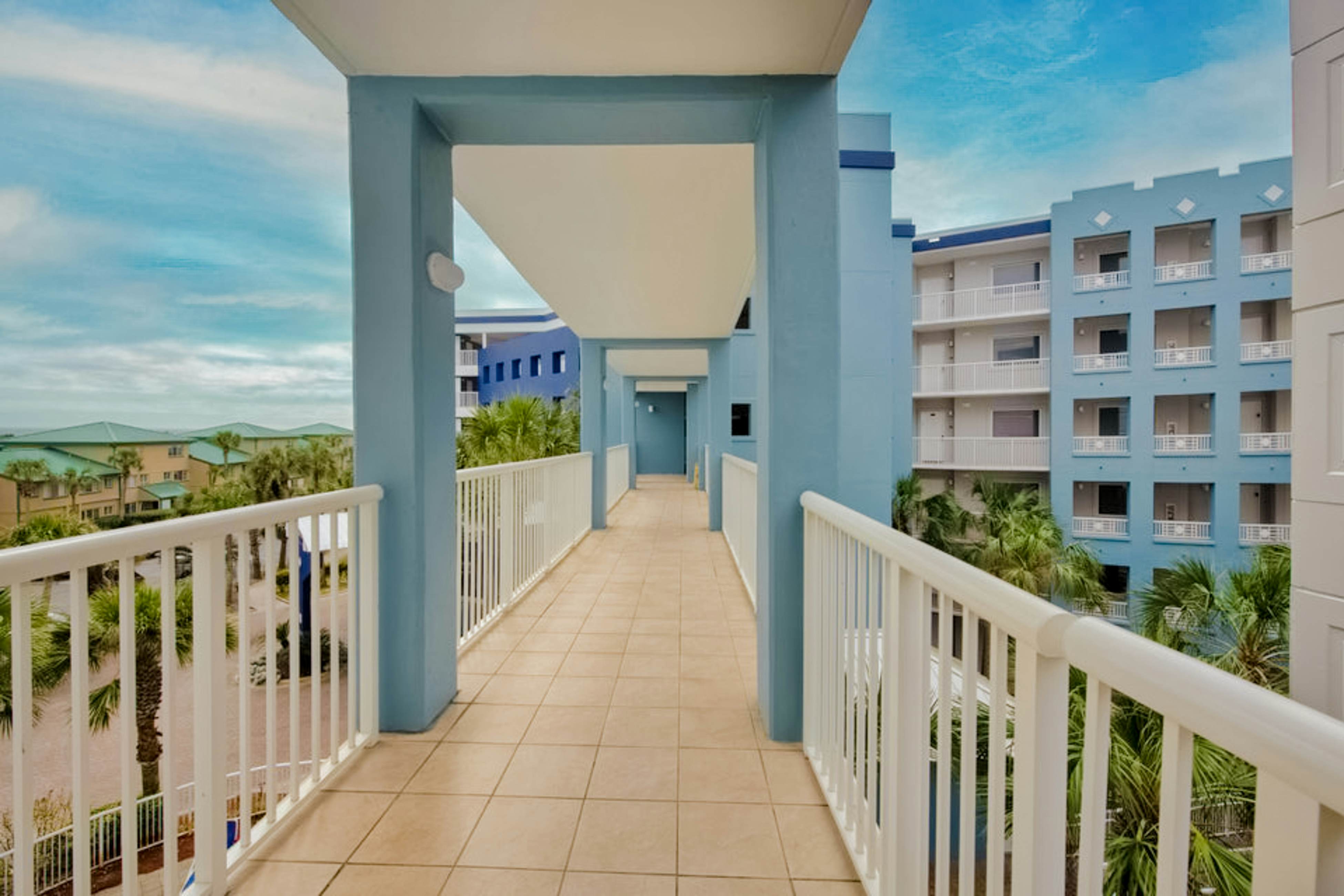 Destin West Resort - Gulfside Villa V402