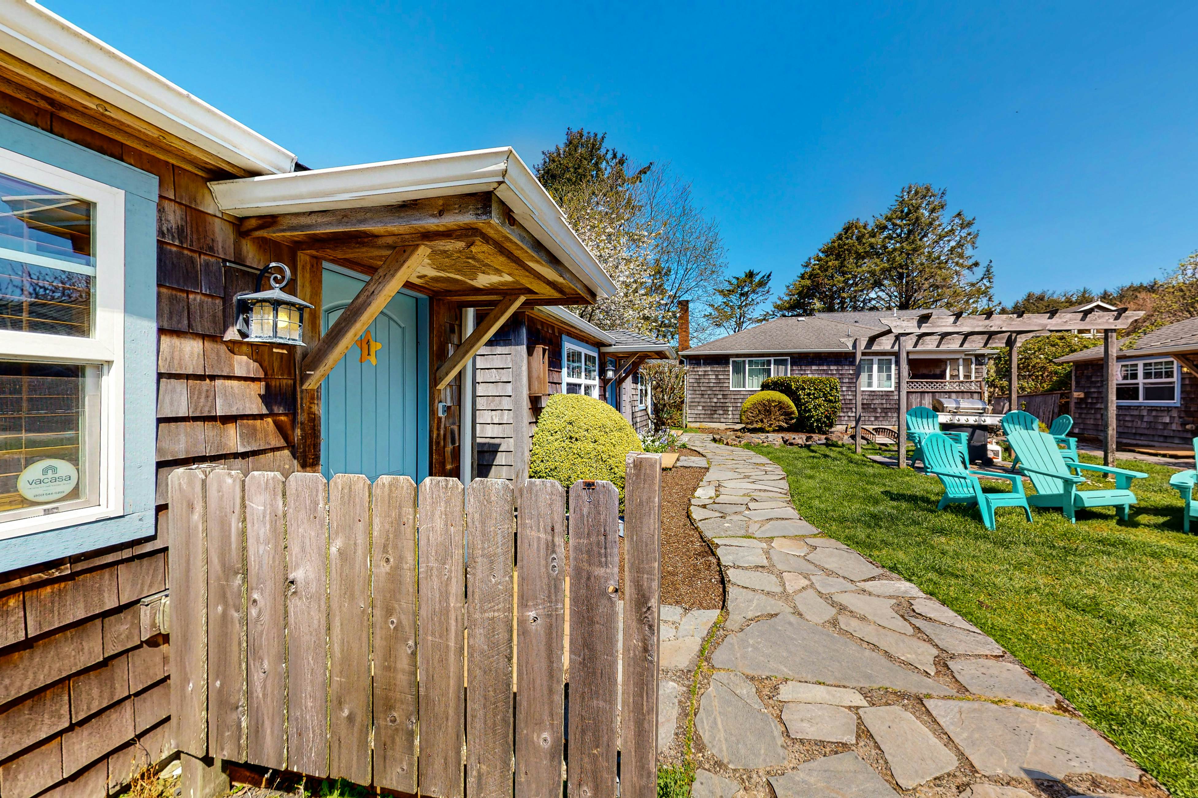 Hidden Villa Cottage #1 - The Nautical Cottage