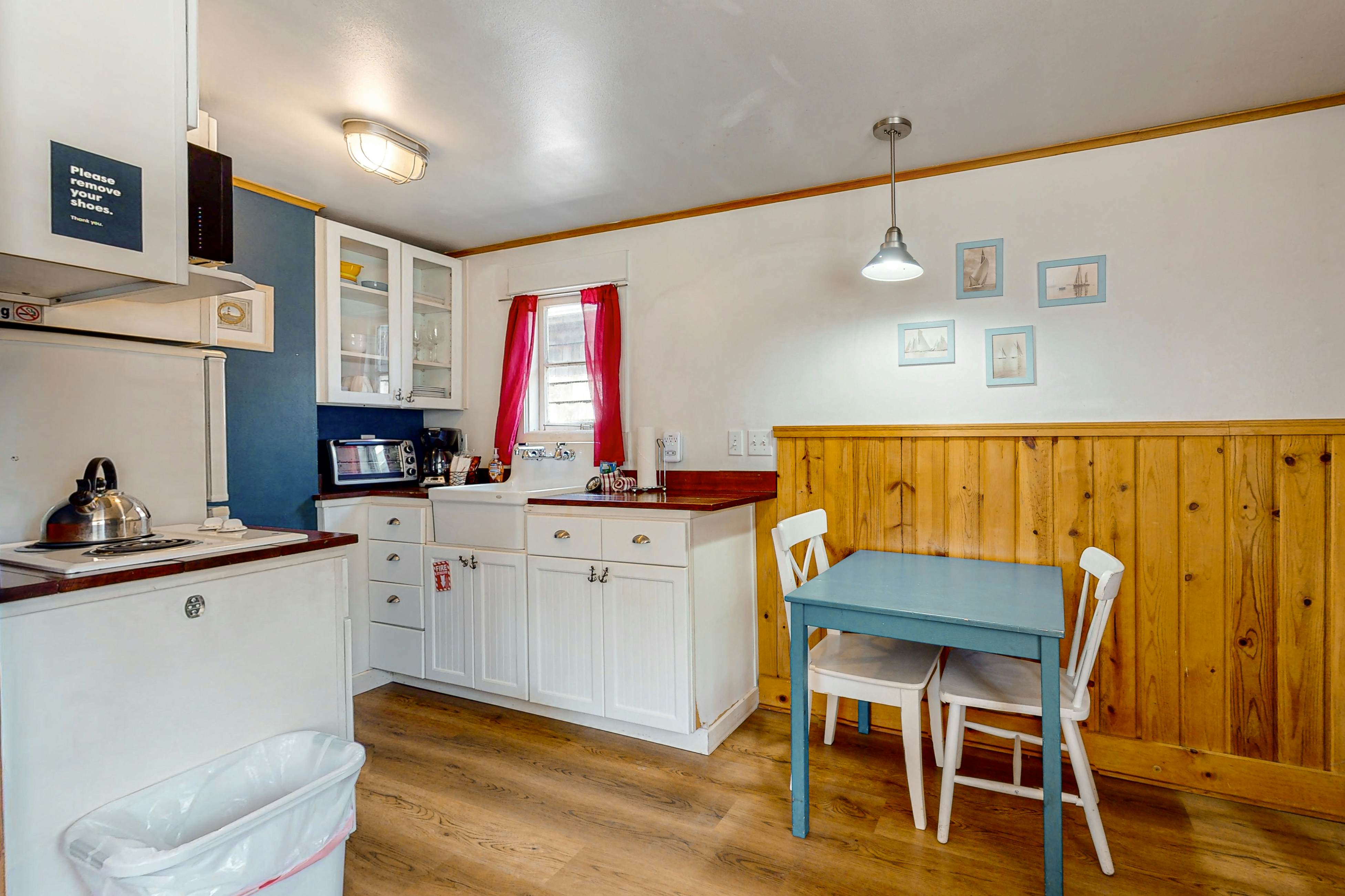 Hidden Villa Cottage #1 - The Nautical Cottage