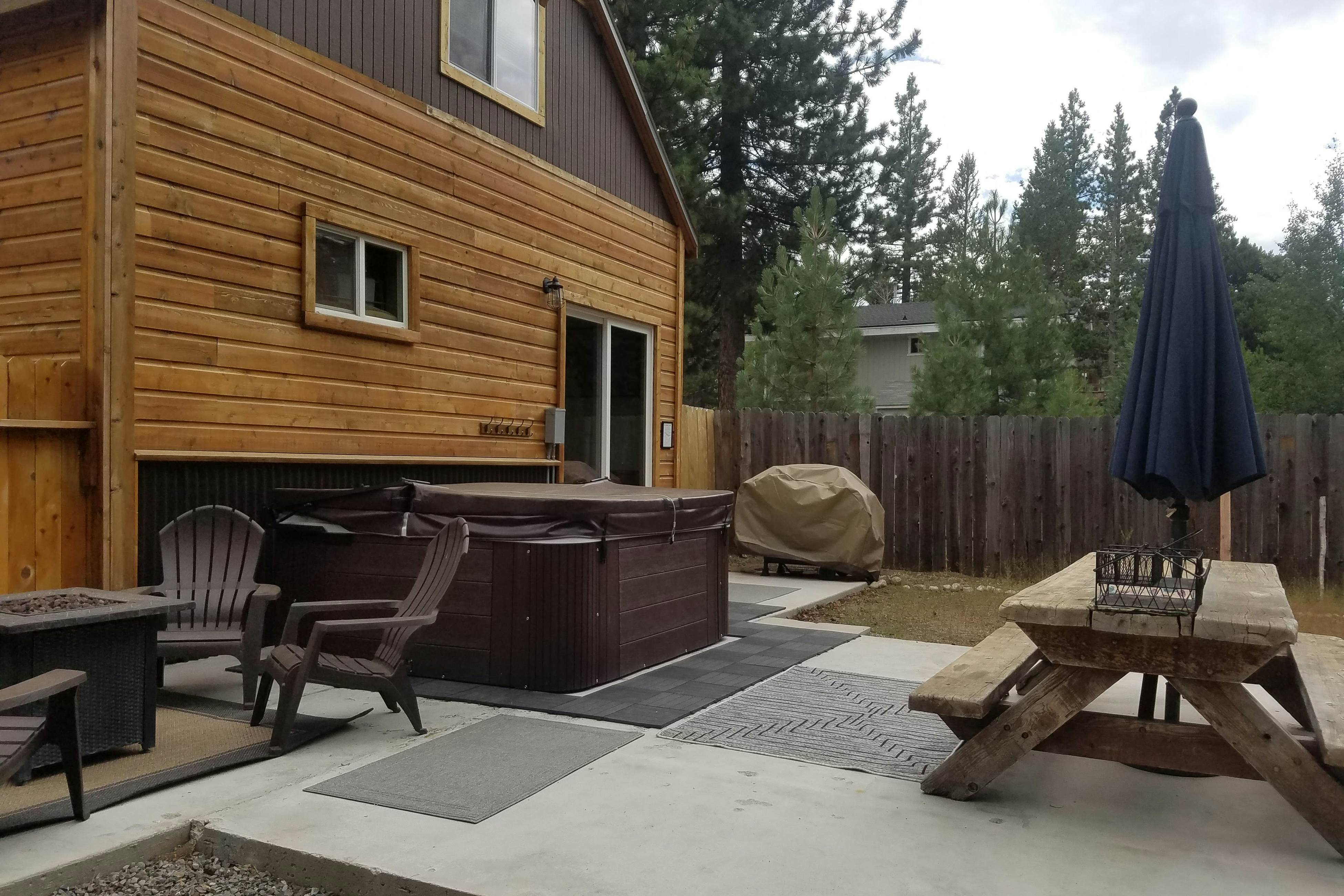 Pine Lantern Retreat