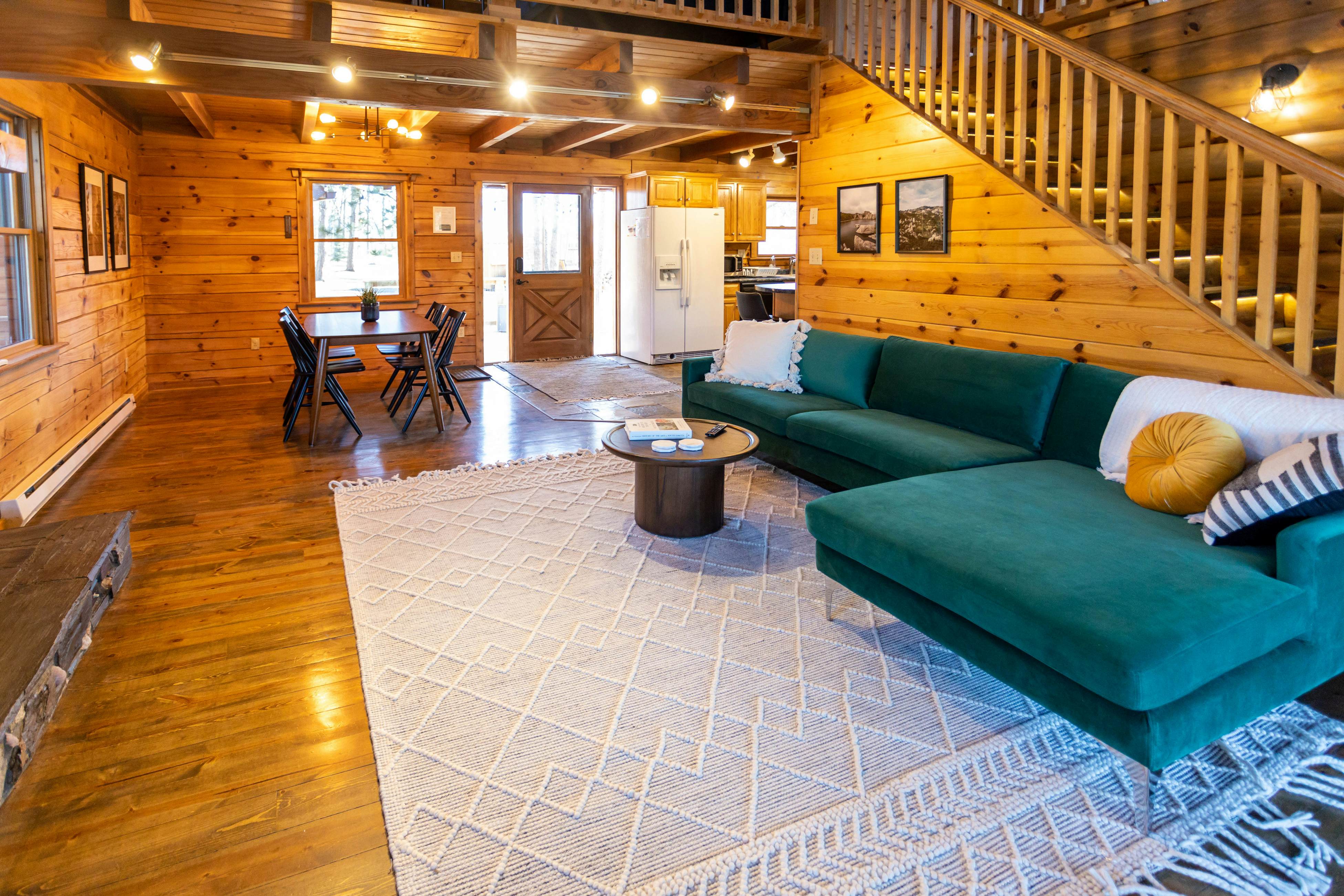 Black Hills, SD Cabin Rentals, Vacation Home Rentals Vacasa