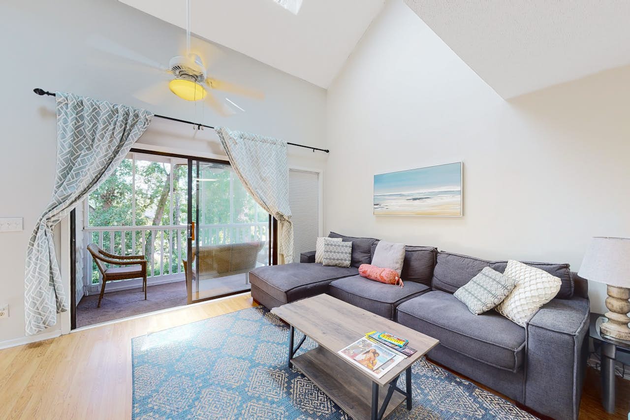 Beach Golfer's Nest 1 BD Little River, SC Vacation Rental Vacasa