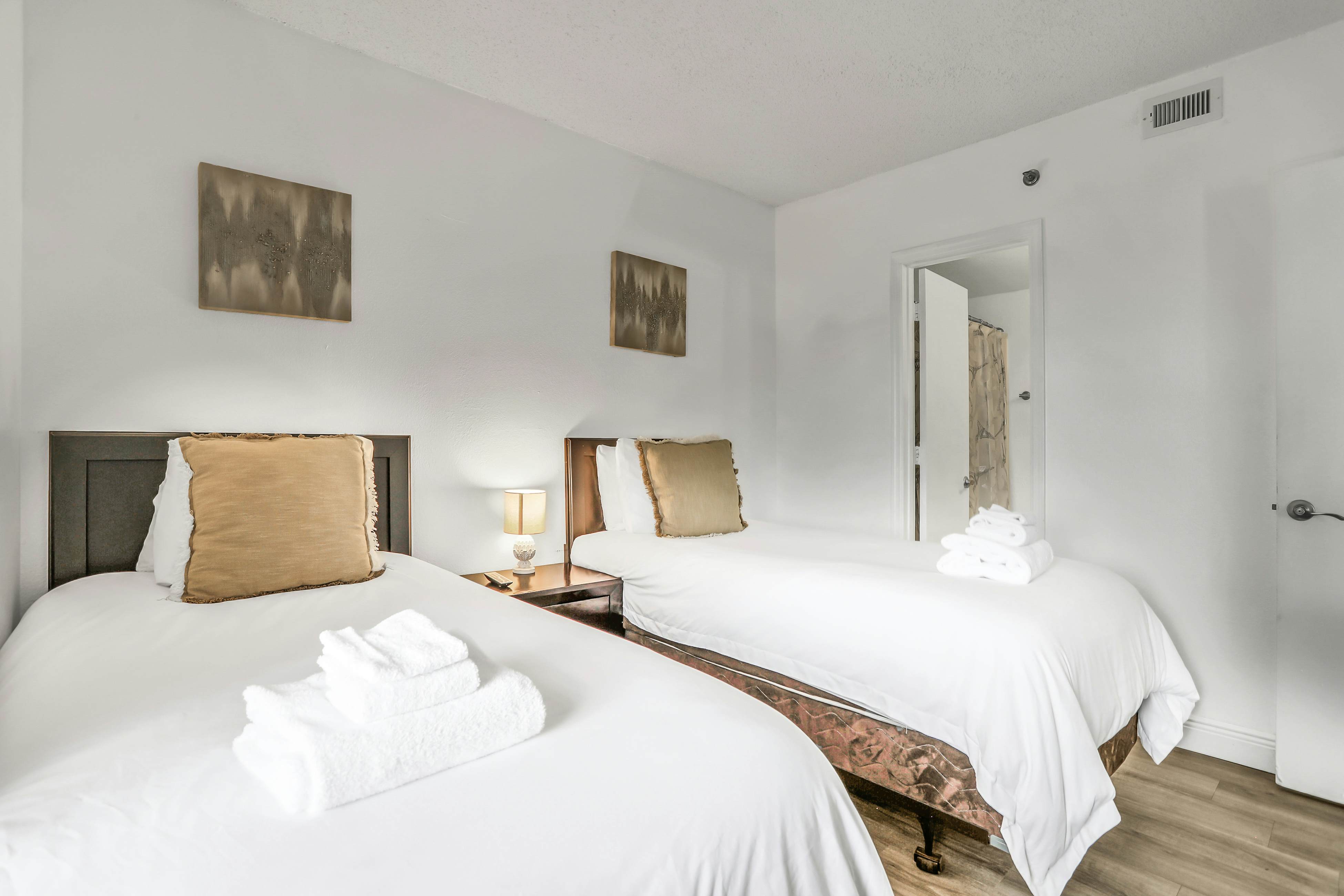 The Enclave Unit 1601 2 BD Orlando, FL Vacation Rental Vacasa