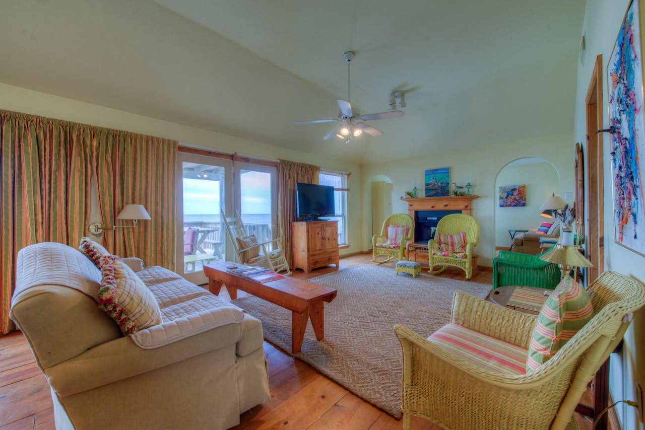 Cottage By The Sea 4 BD Vacation Rental in Freeport, TX Vacasa