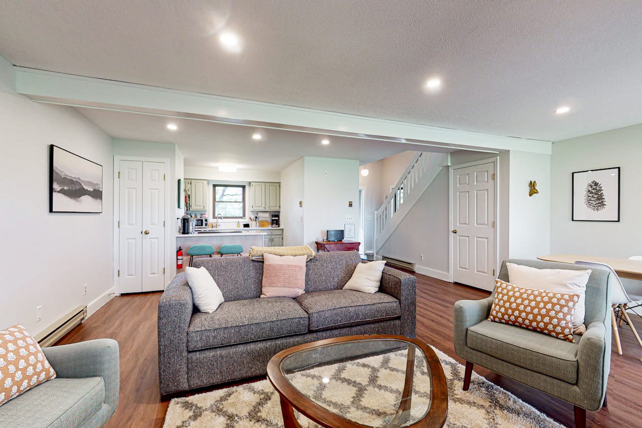 Windsor Village 3E 2 BD Quechee, VT Vacation Rental Vacasa