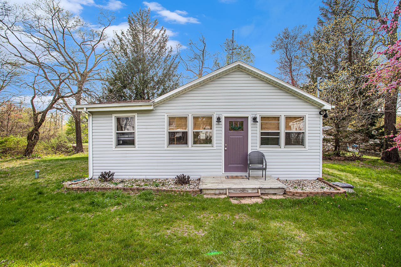 Camp Loma Cottage 3 BD Coloma, MI Vacation Rental Vacasa