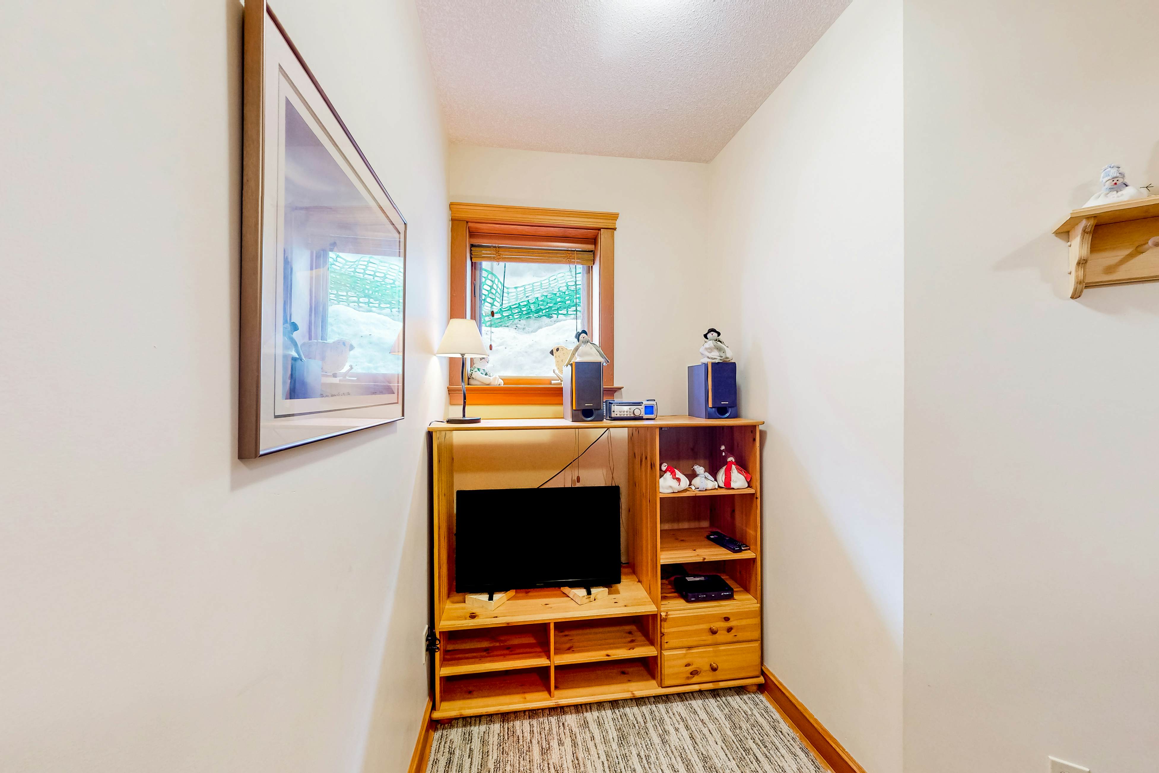 Snow Leopard's Retreat