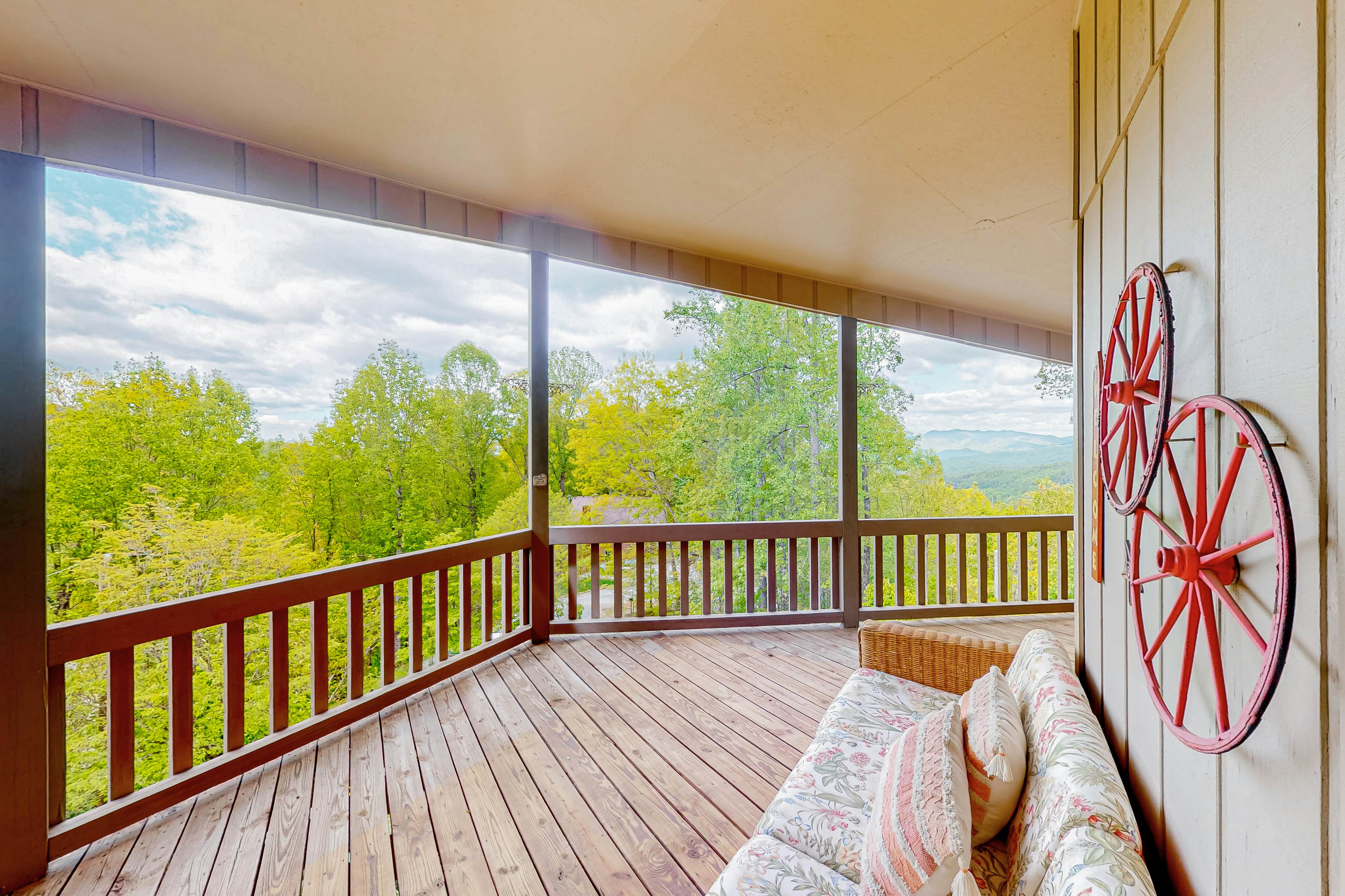 Come Up for the Air 4 BD Franklin, NC Vacation Rental Vacasa