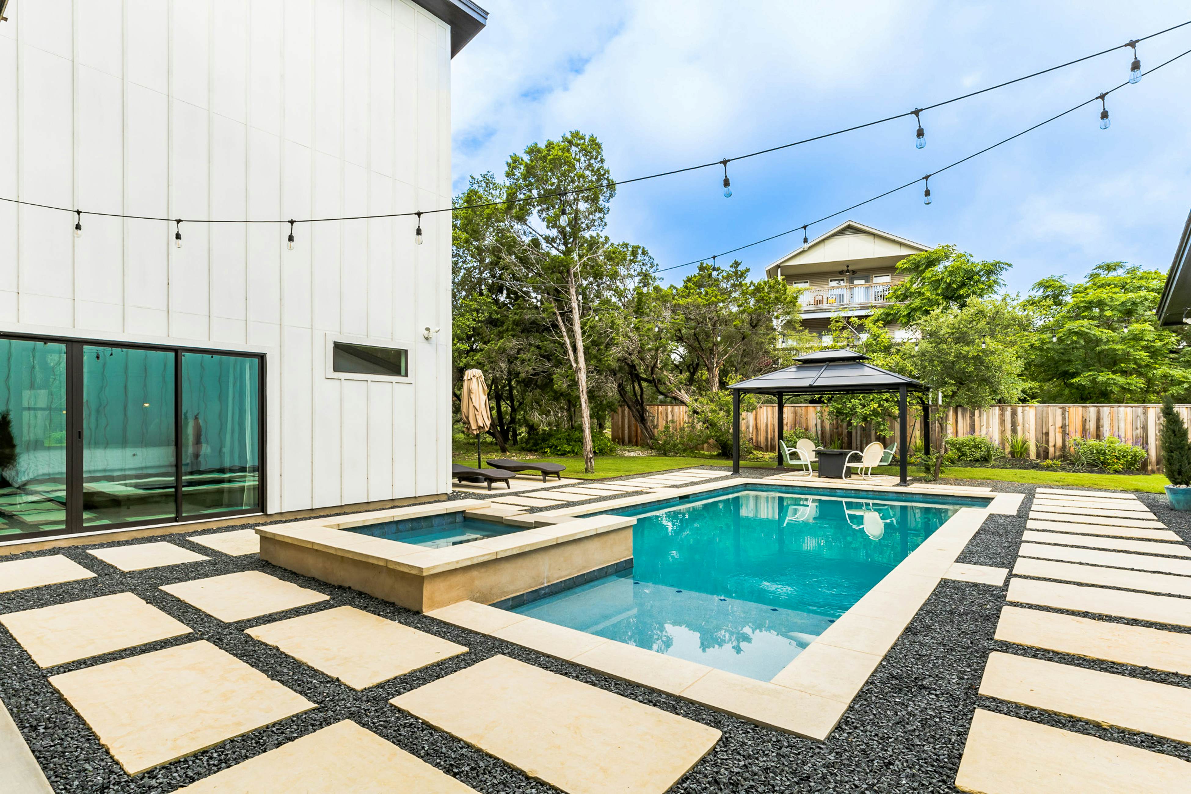 Serene Austin Stunner