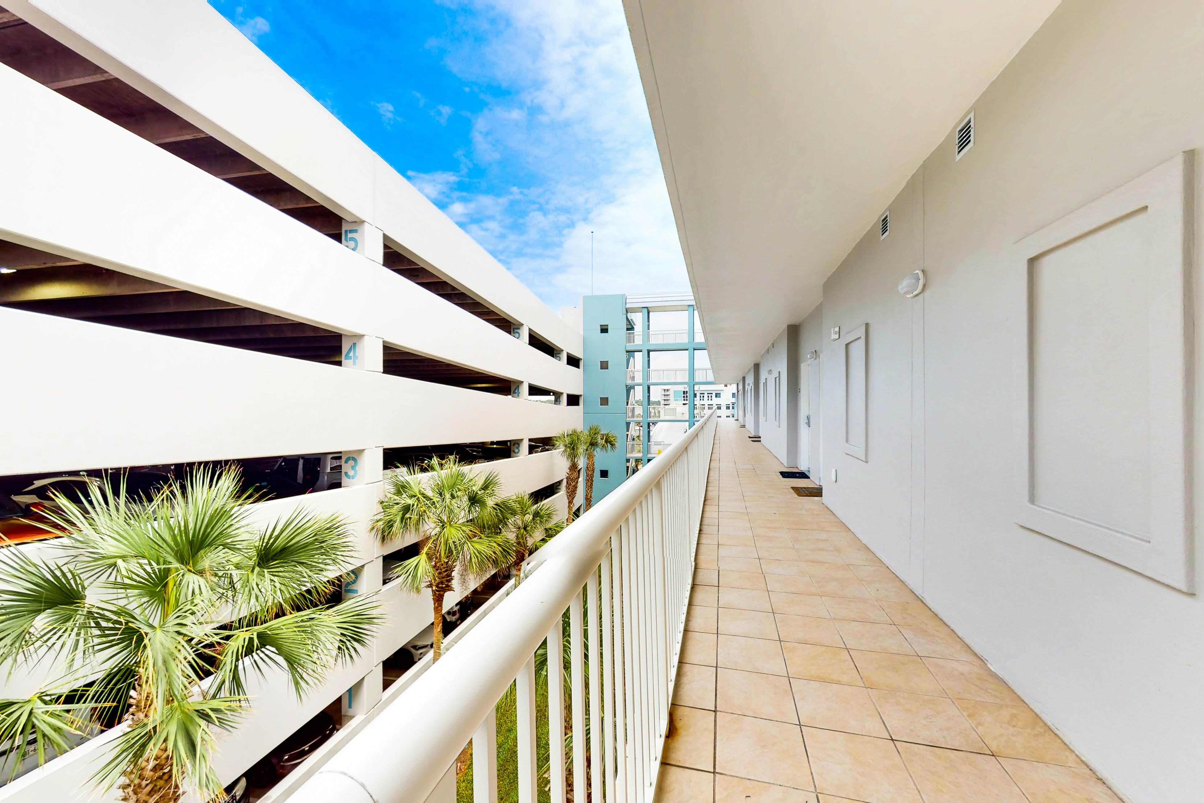 Destin West Resort - Gulfside Villa V402