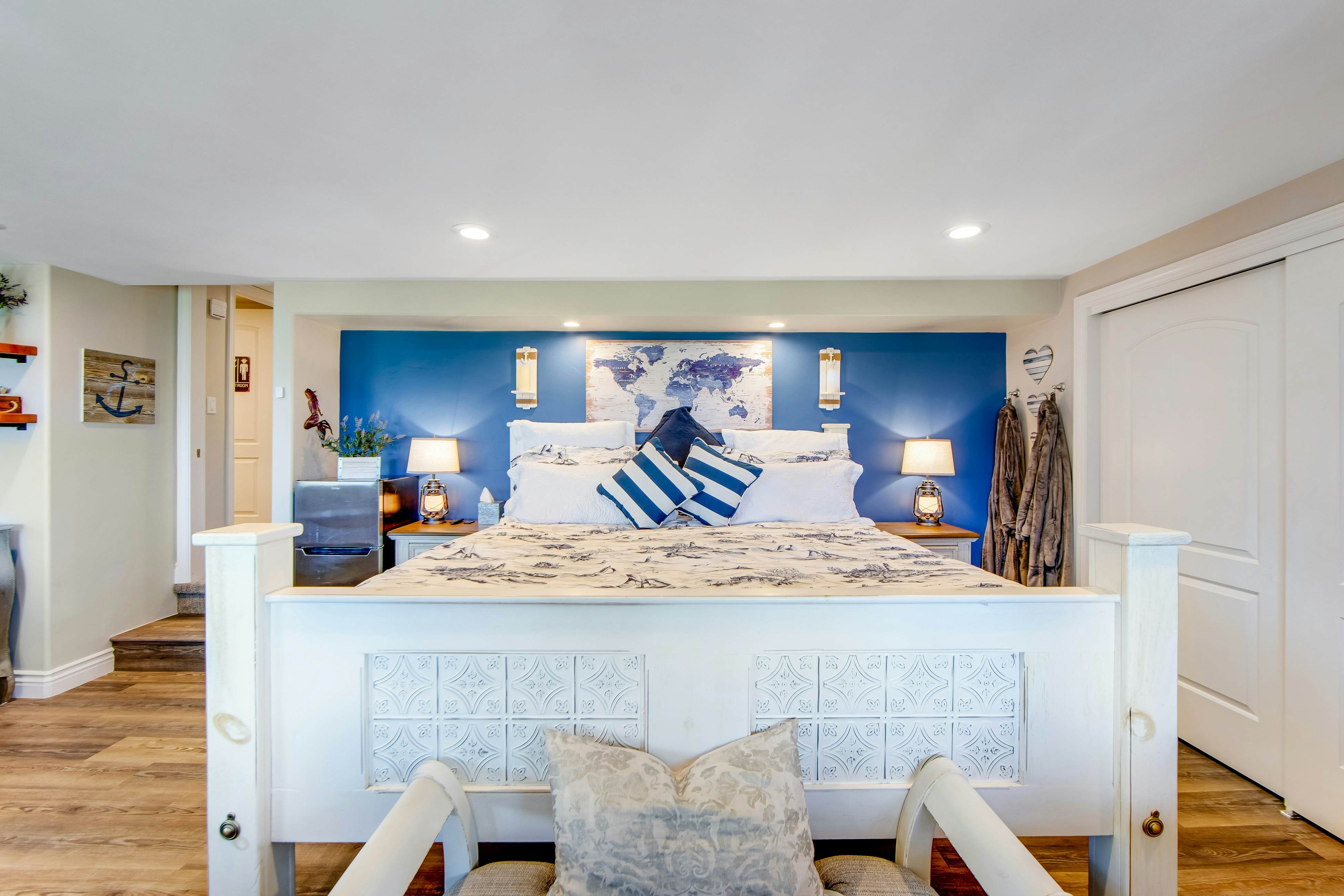 Surreal Feel Lakeview Chalet 