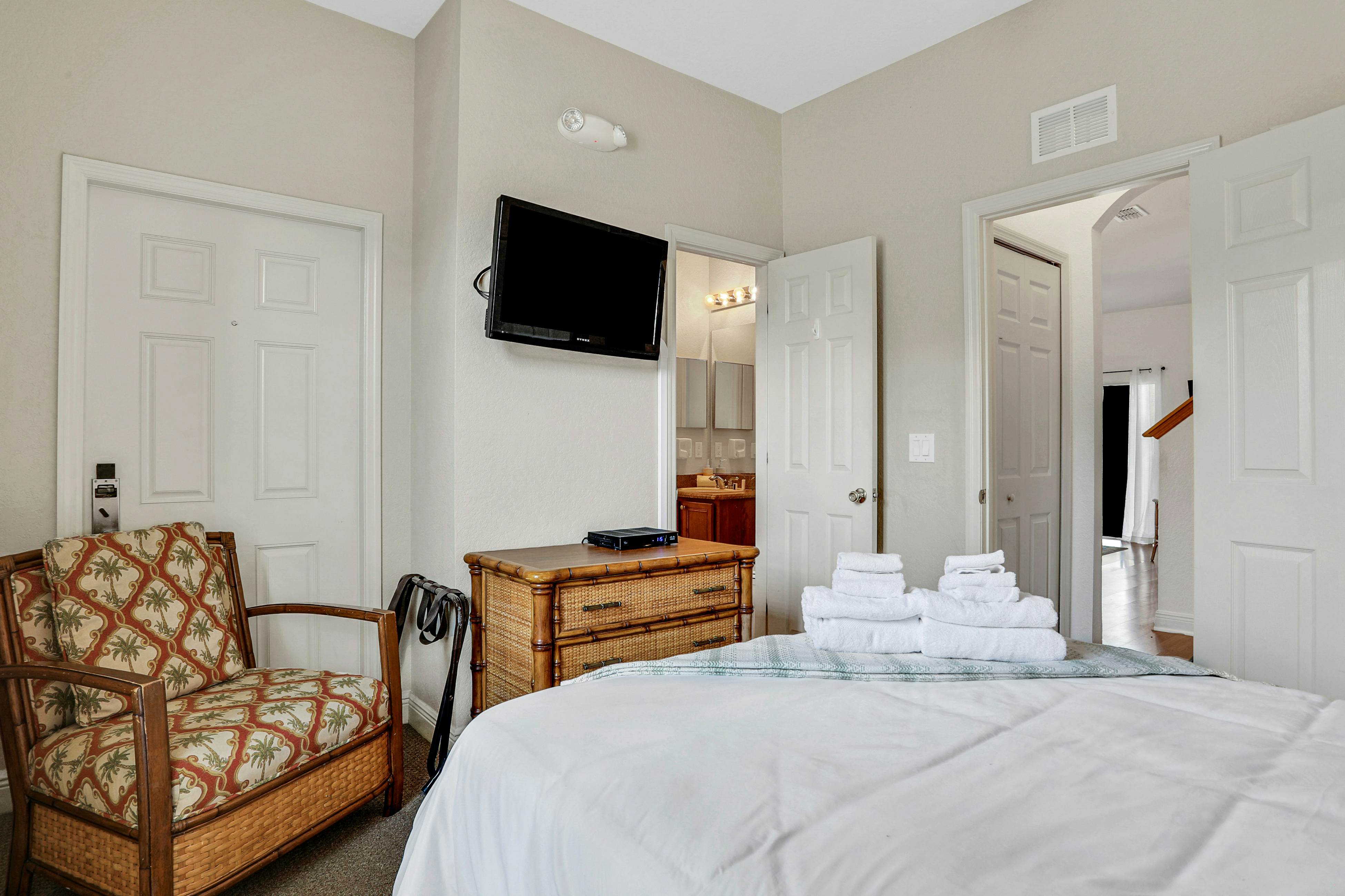 Mermaid Cove - Regal Palms Resort