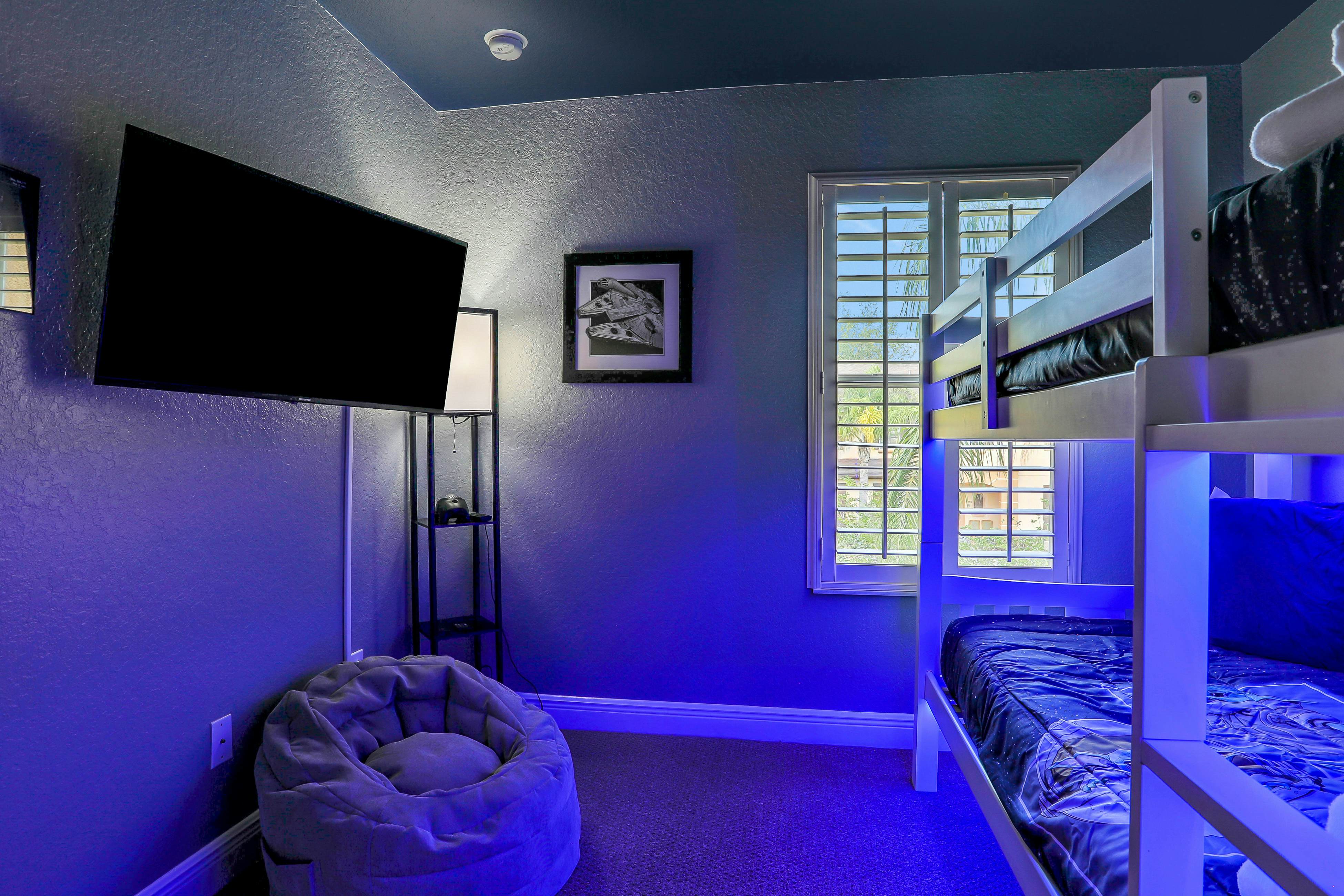 Mermaid Cove - Regal Palms Resort