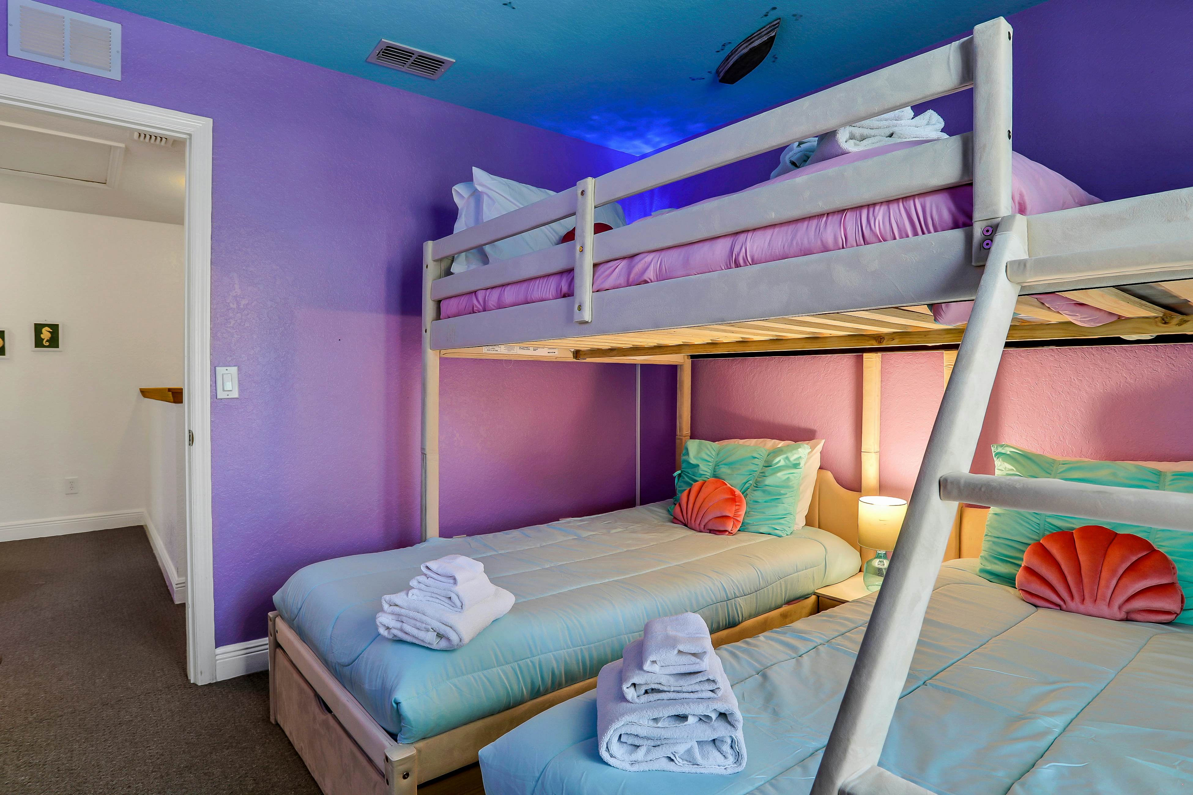 Mermaid Cove - Regal Palms Resort