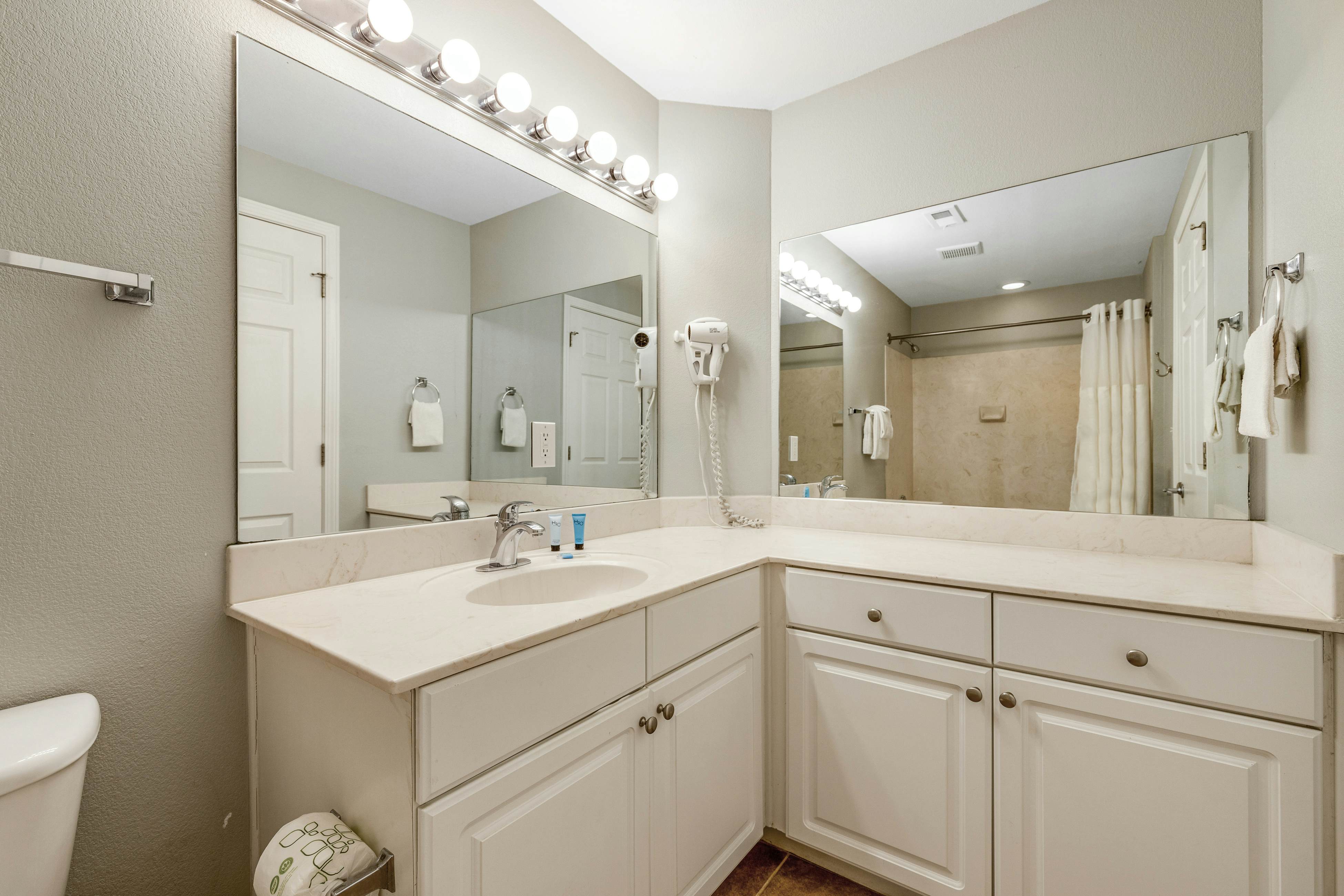 Tidewater Beach Resort 1717