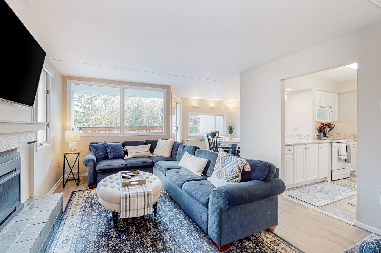 Bridges 77 2 BD Warren, VT Vacation Rental Vacasa