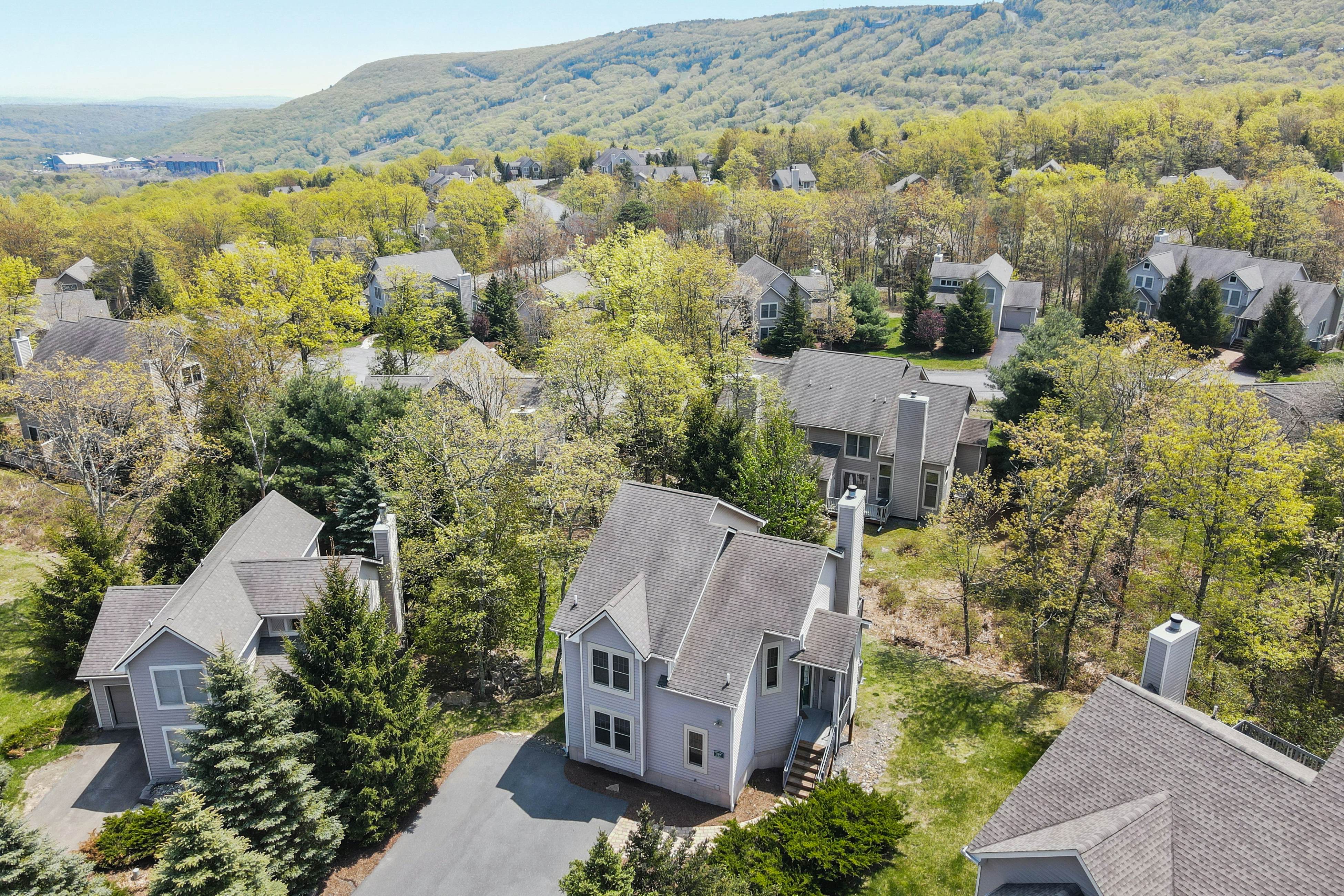The Overlook Nook in Northridge