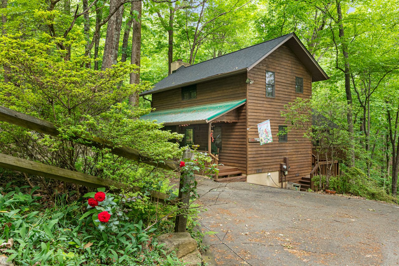 Carolina Cardinal Crest 3 BD Lake Lure, NC Vacation Rental Vacasa
