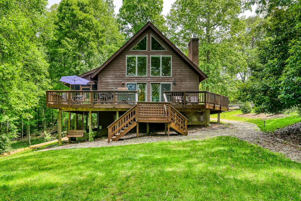 Woodhaven Hideaway 4 BD Mineral, VA Vacation Rental Vacasa