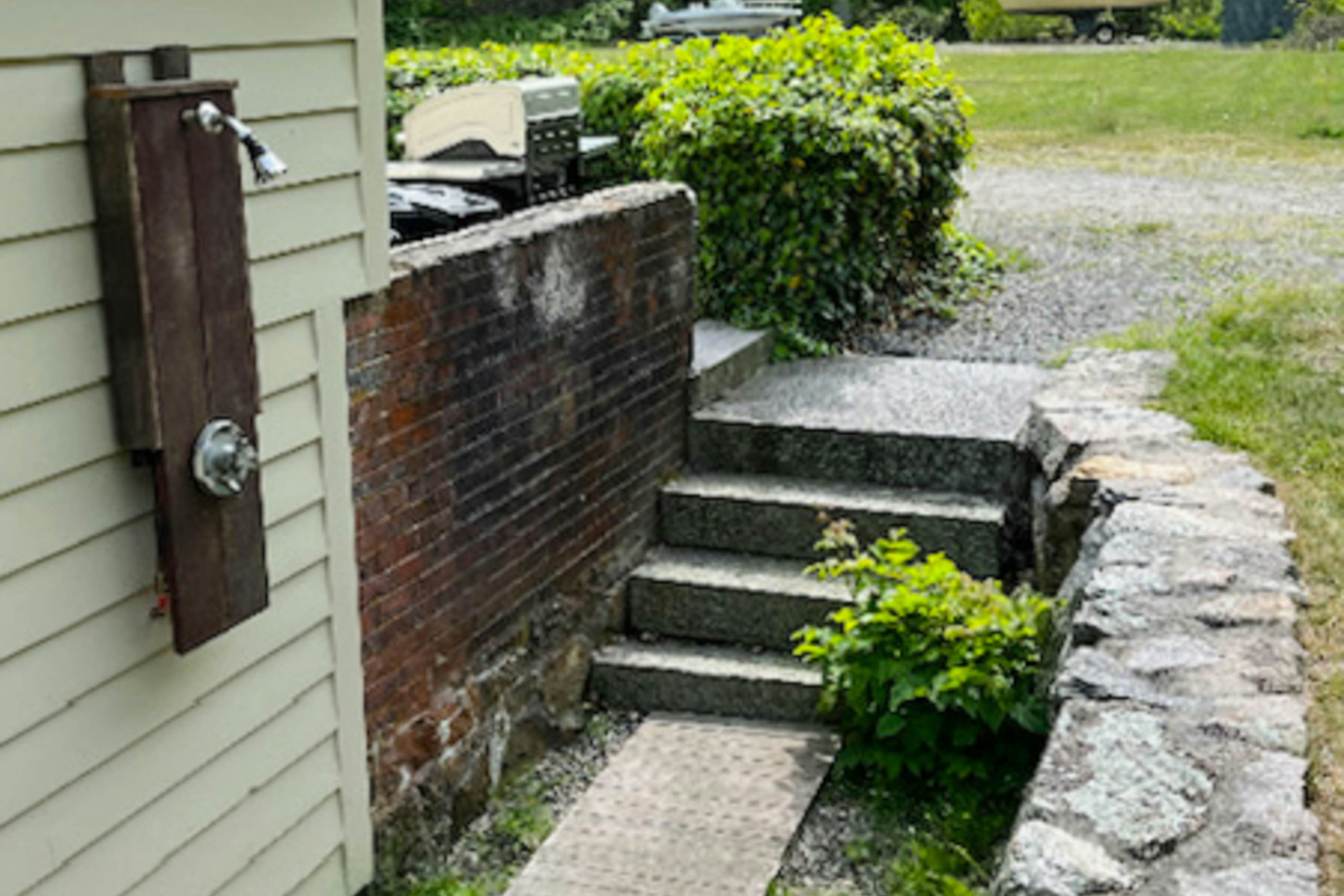 Garden Cottage By The Sea