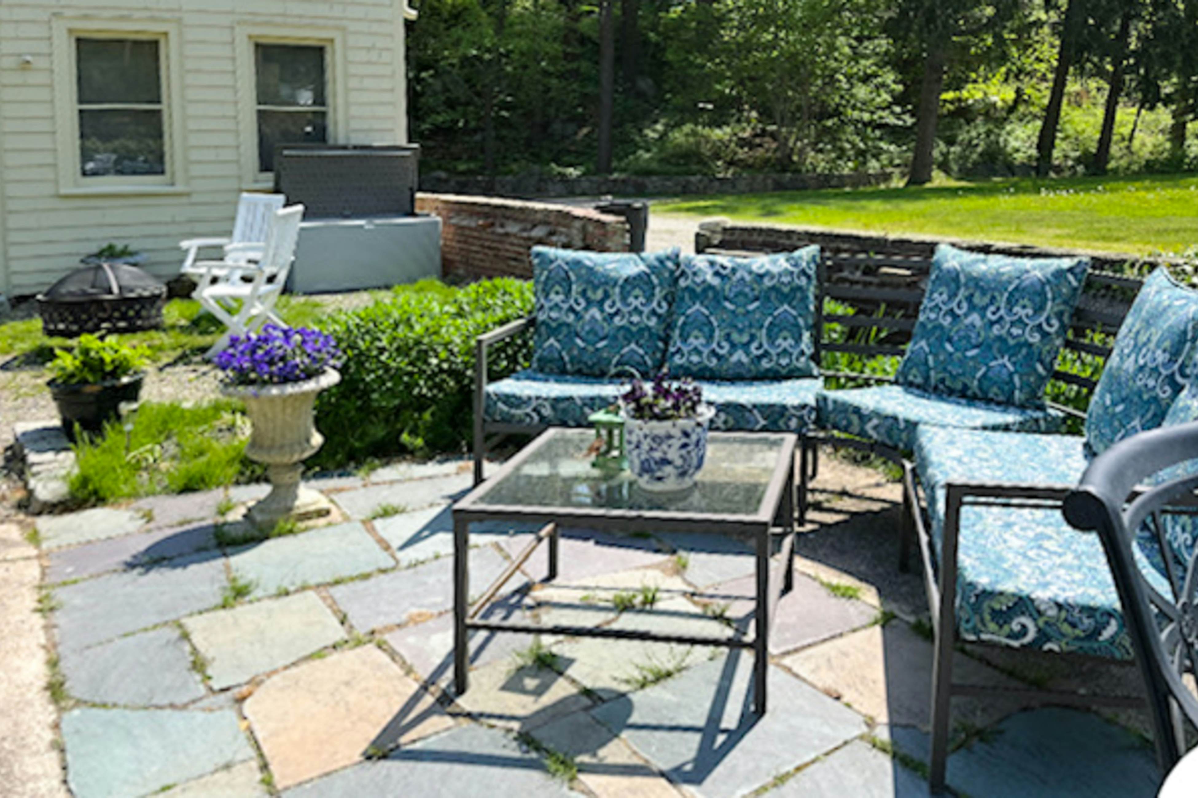 Garden Cottage By The Sea