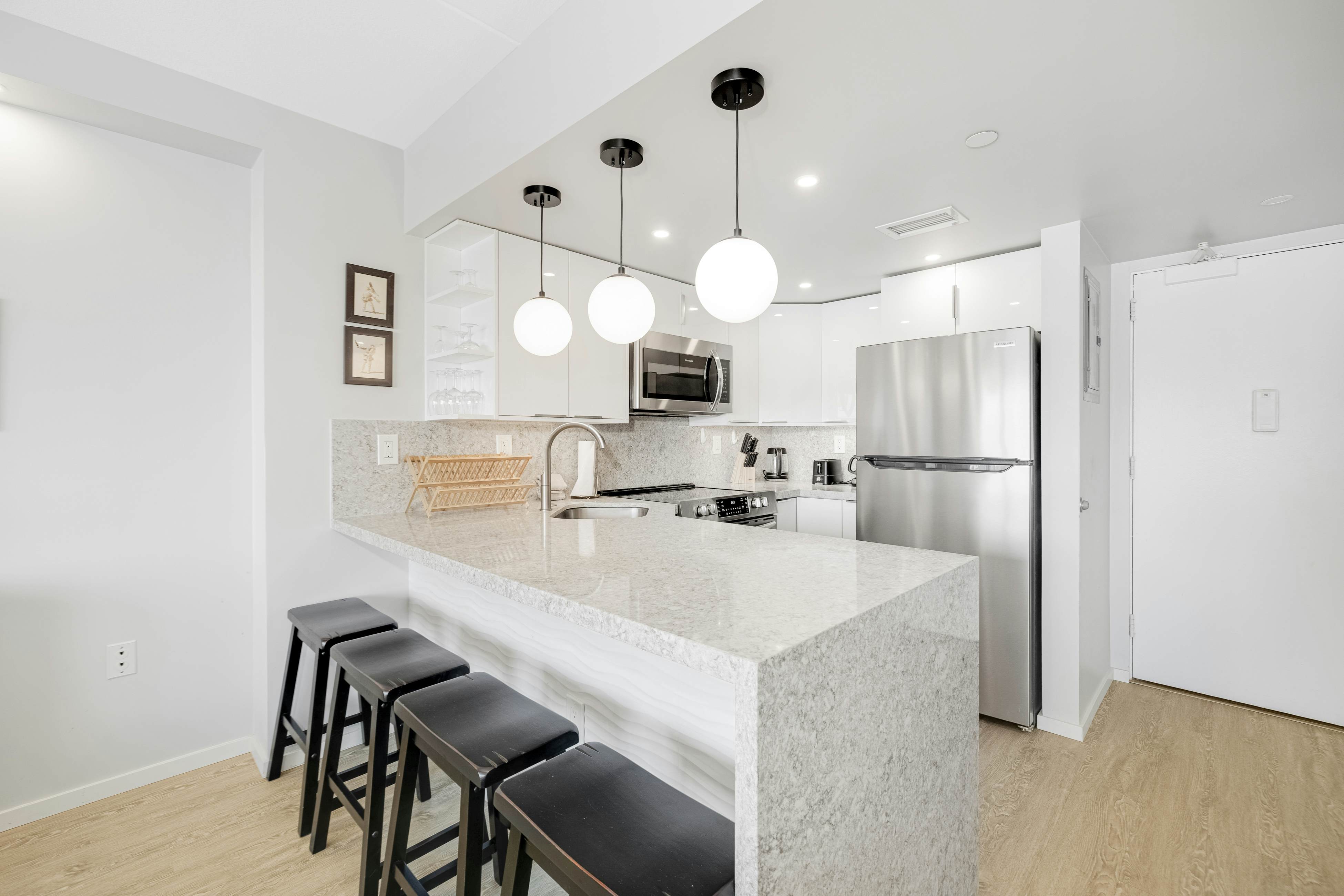 Marina Views Studio - Ilikai, 941