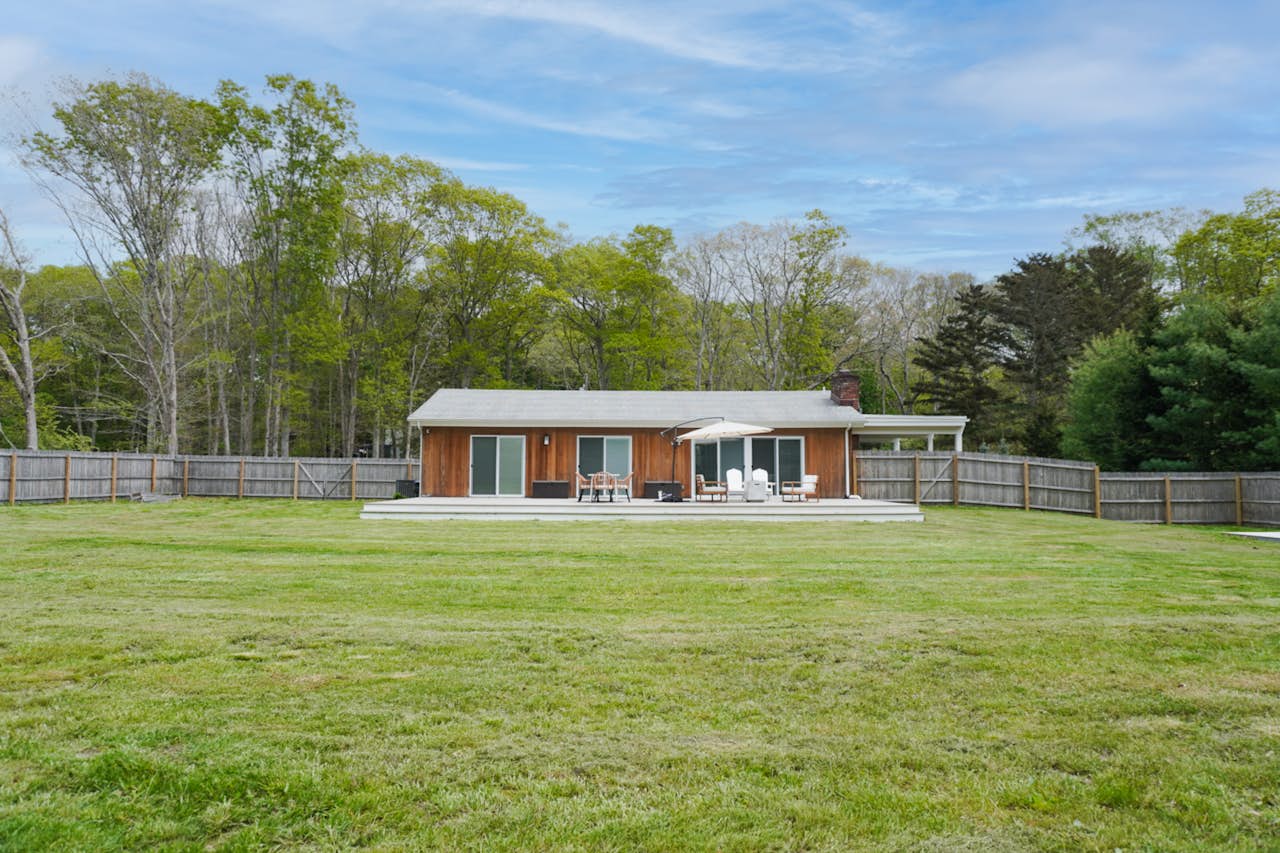 Contemporary Southampton Retreat 2 BD Southampton, NY Vacation Rental