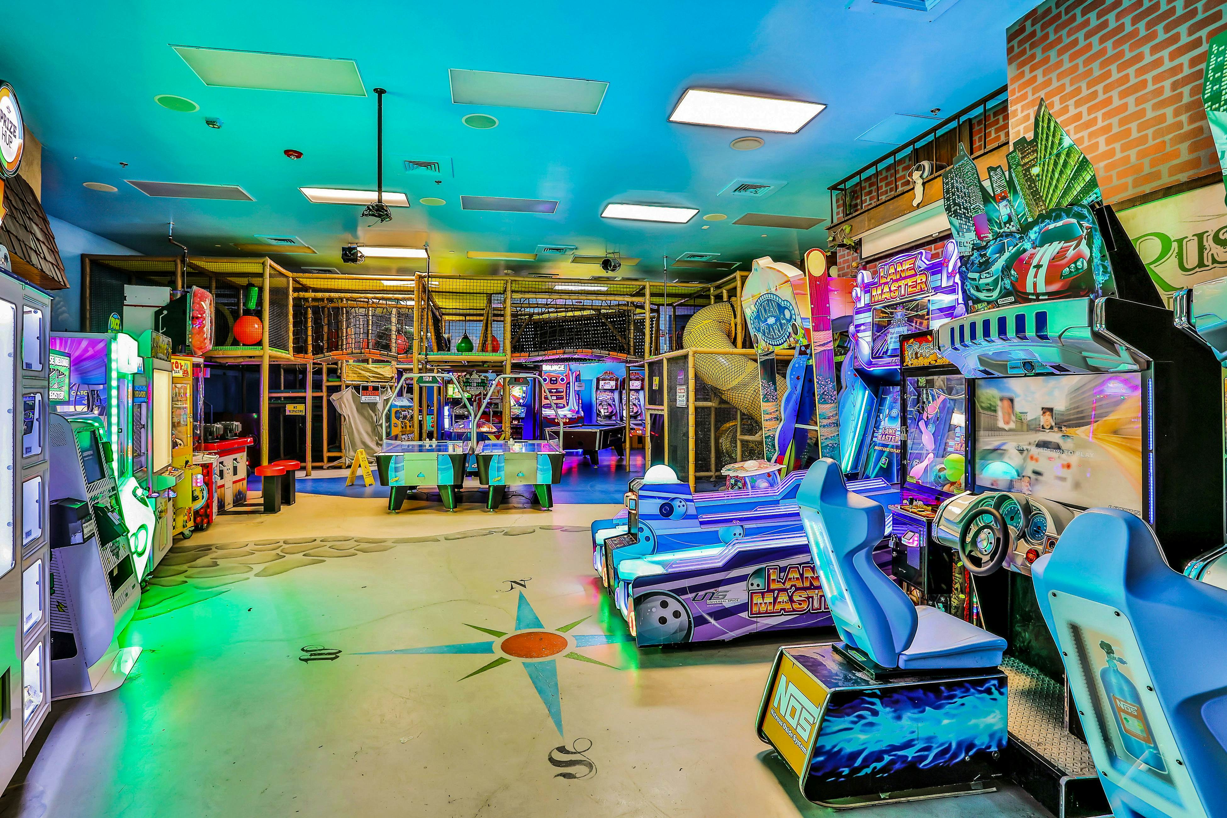 Mermaid Cove - Regal Palms Resort