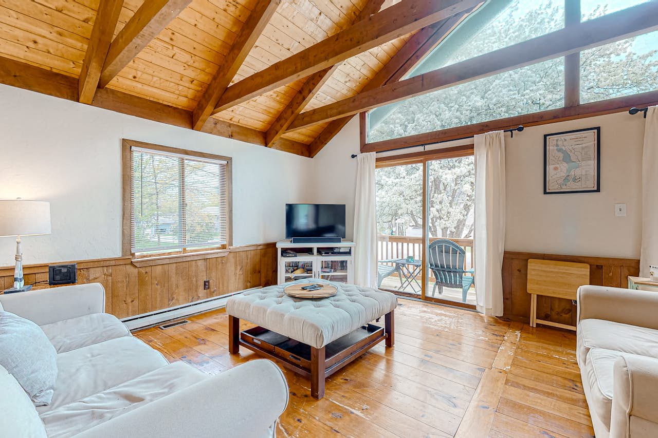 Lakes Region Leisure 3 BD Belmont, NH Vacation Rental Vacasa